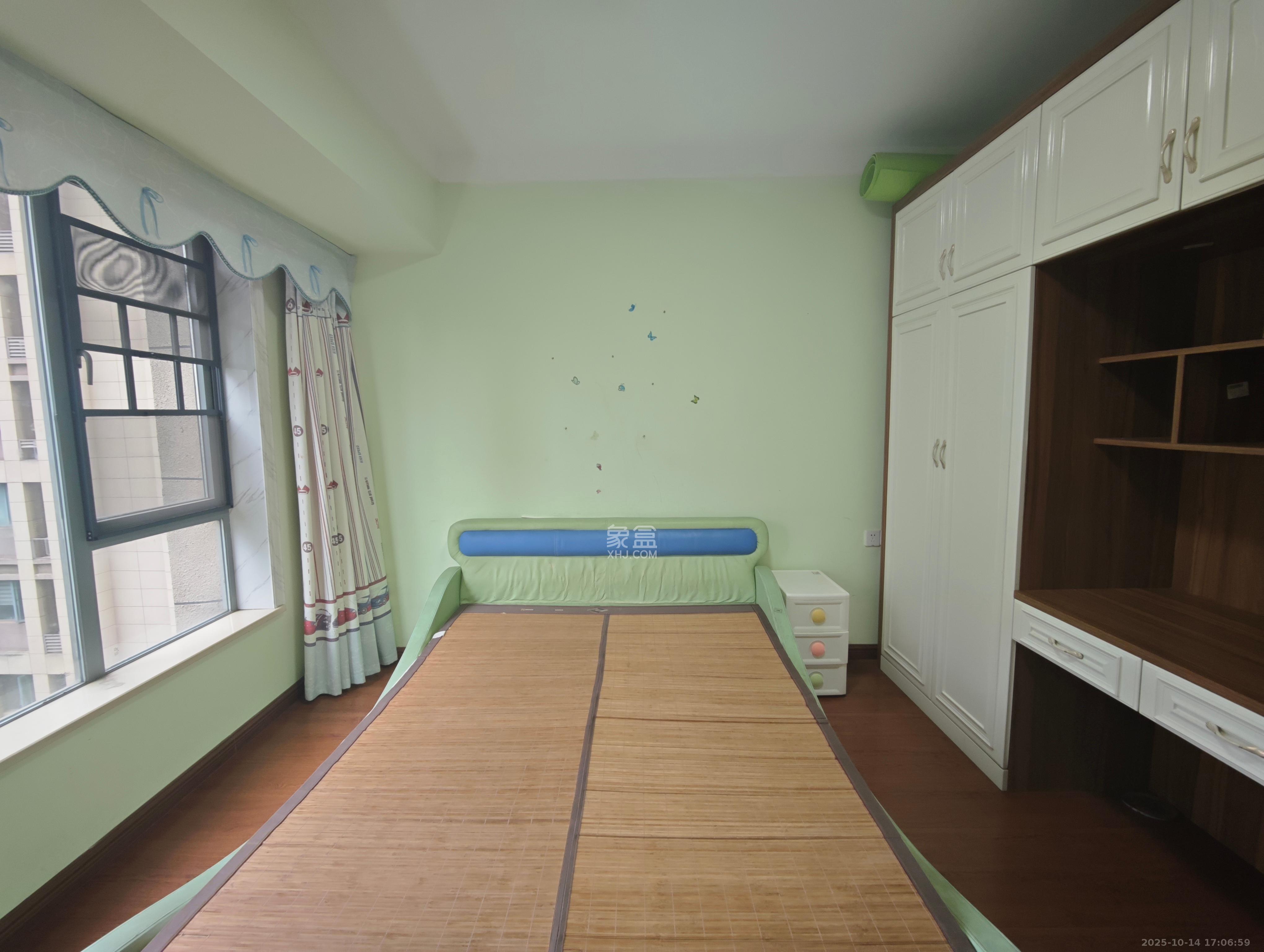 嘉宇盛世华章  4室2厅2卫    3300.0元/月 嘉宇盛世华章  4室2厅2卫    3300.0元/月室内图