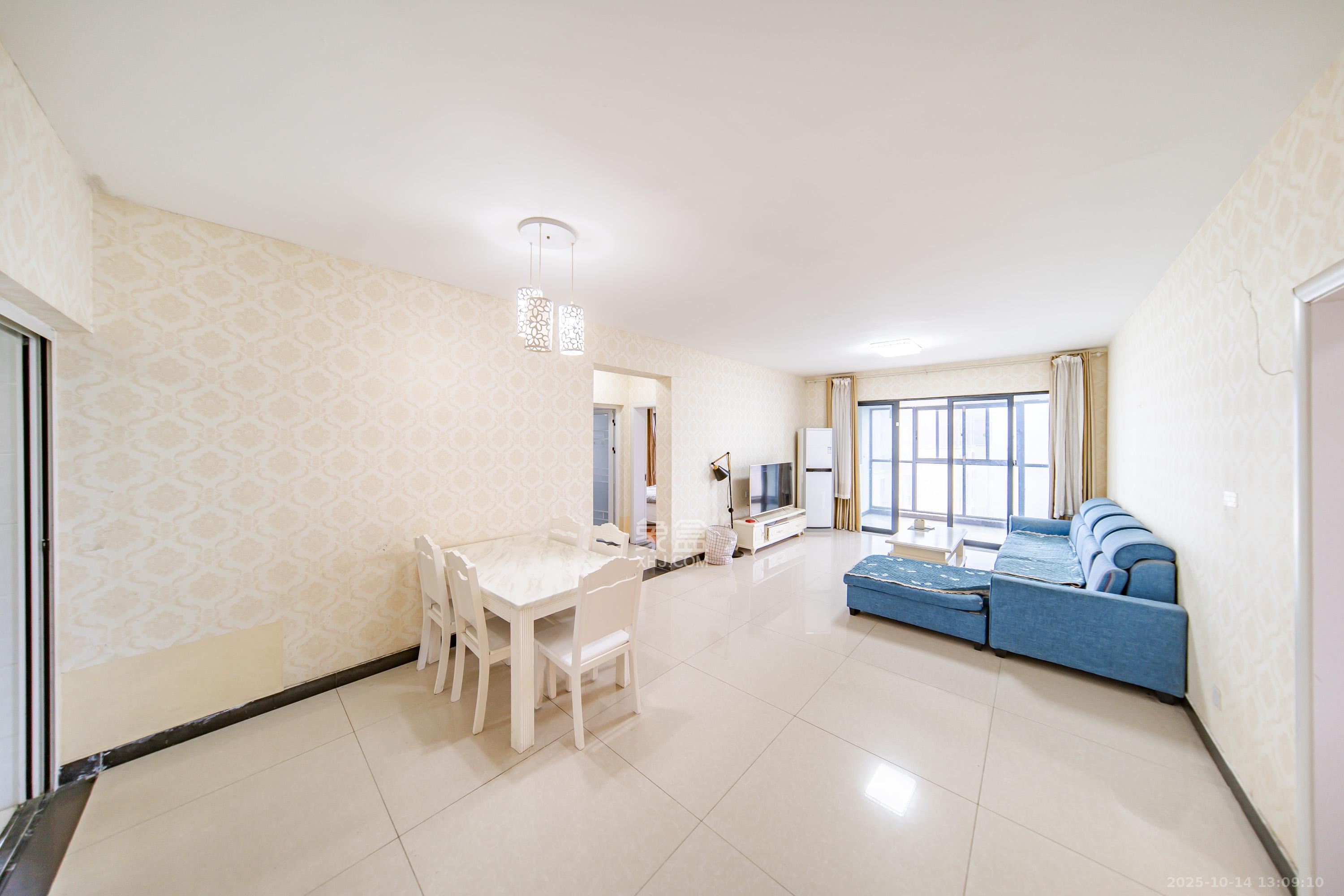 湘熙水郡（观澜海赋家园）  4室2厅2卫    160.0万客厅