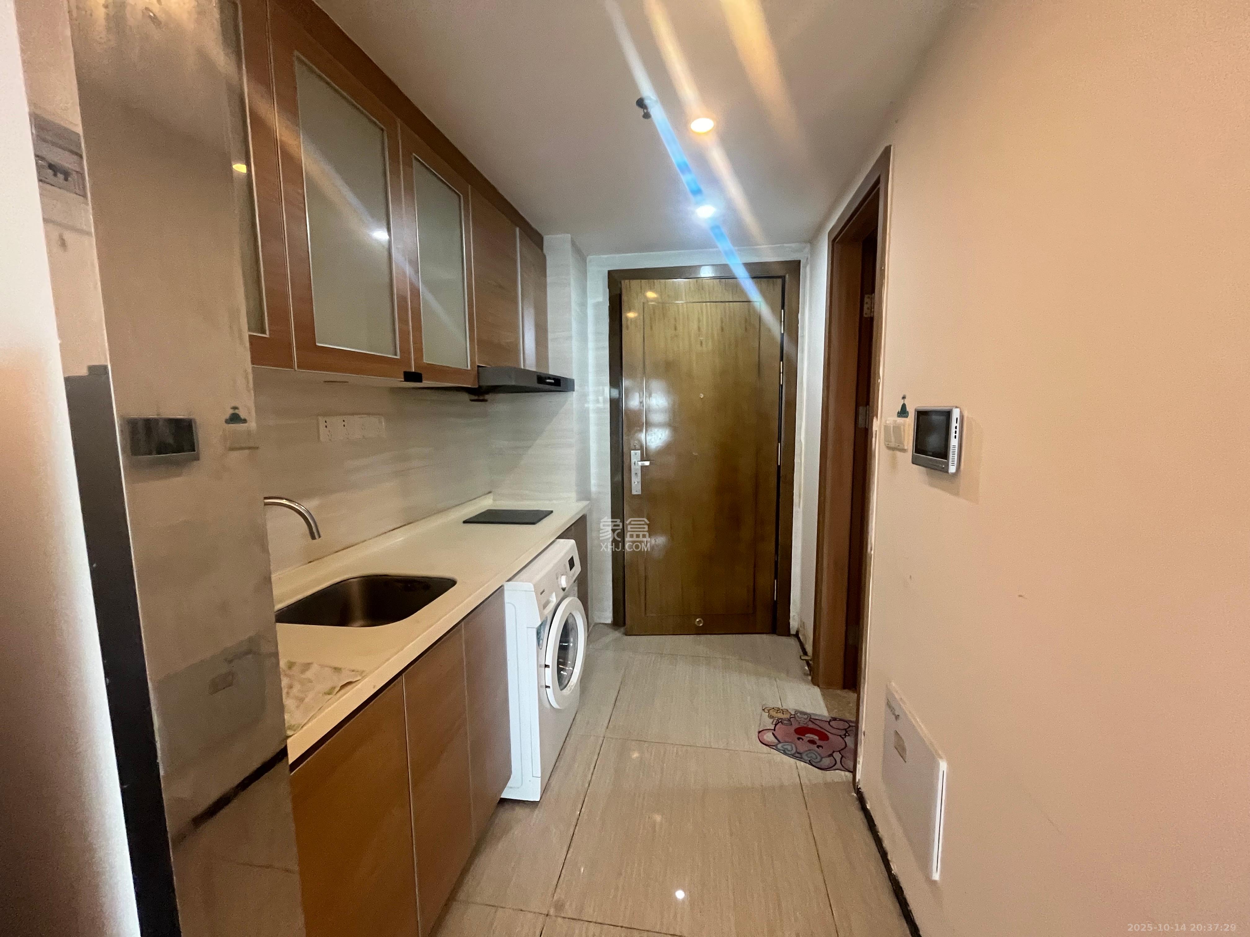 恒大翡翠华庭  1室1厅1卫    1300.0元/月室内图