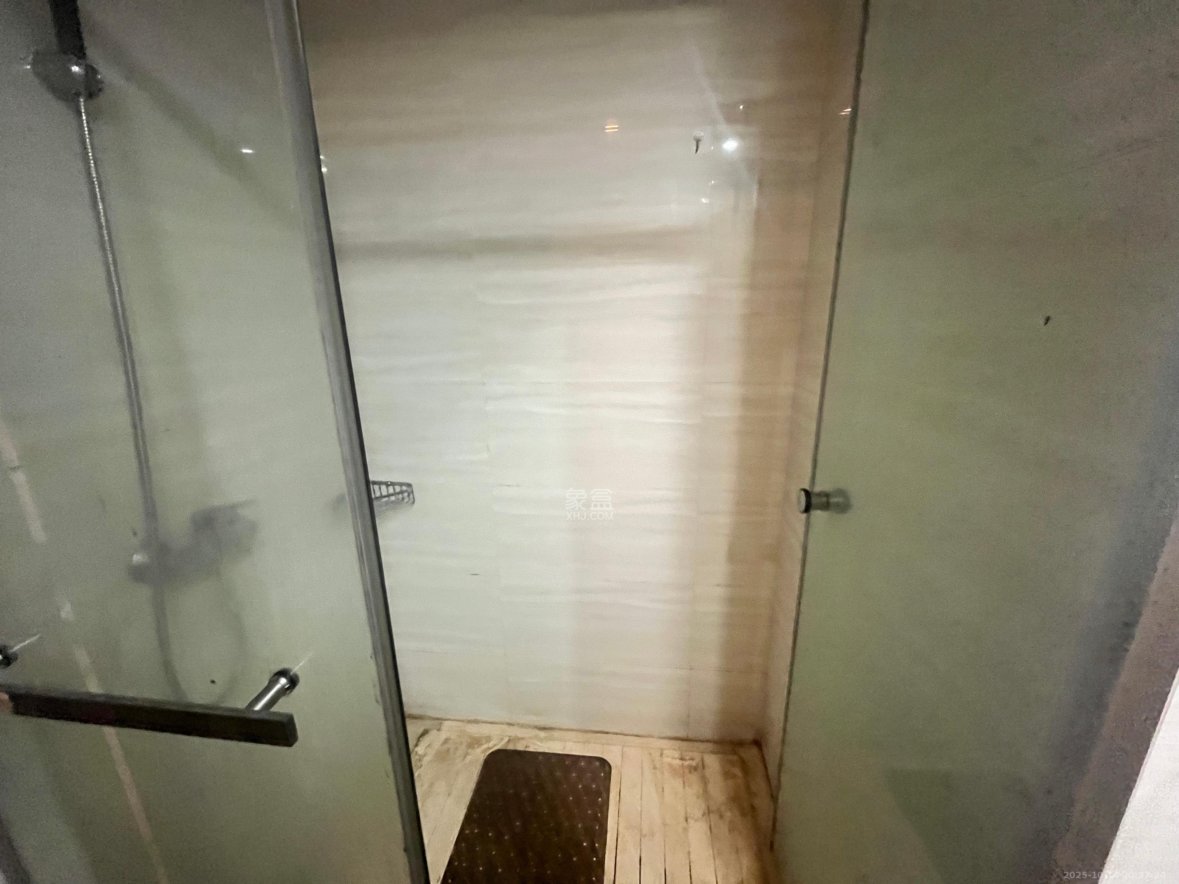 恒大翡翠华庭  1室1厅1卫    1300.0元/月室内图