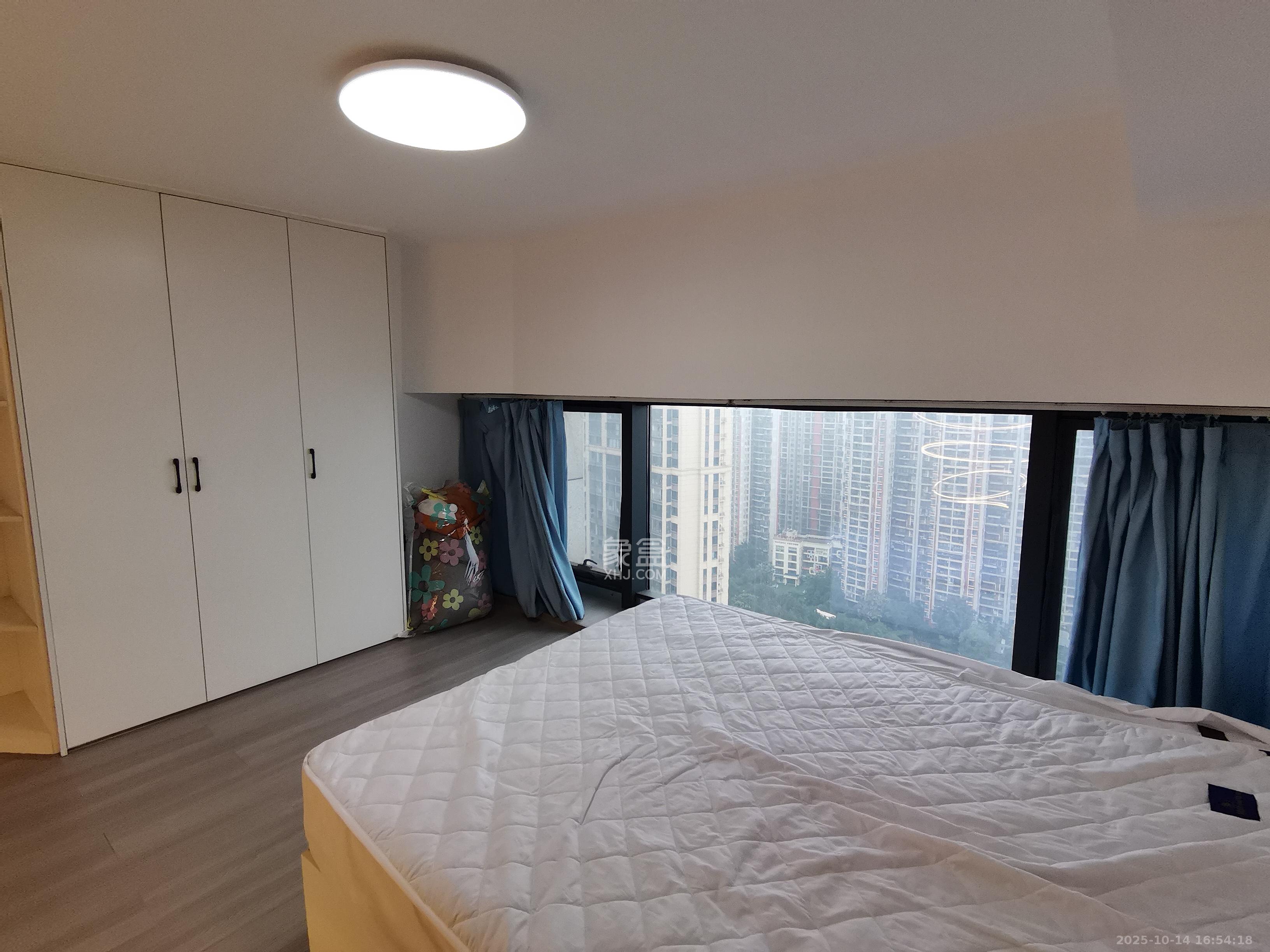 港湘铂玥（天园地芳国际珠宝城）  2室1厅1卫    1400.0元/月室内图