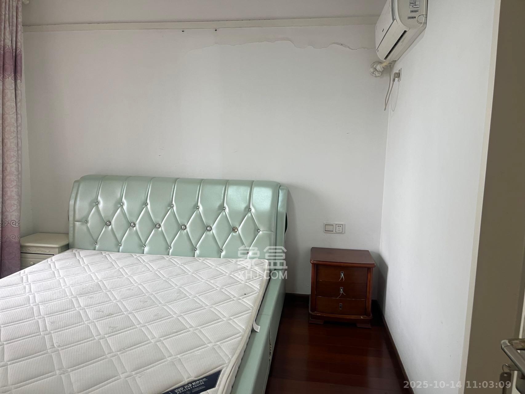 上海城小区  3室2厅2卫    2150.0元/月室内图