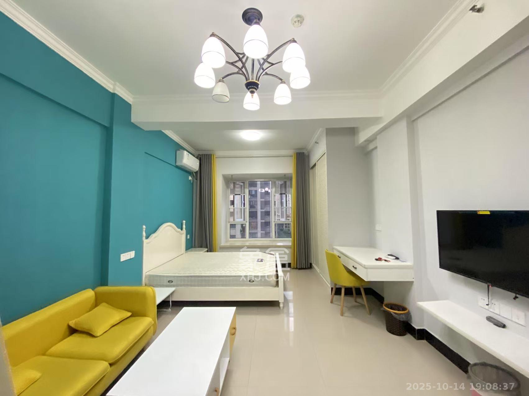 芙蓉万国城MOMA（卓越汇富苑）  1室1厅1卫    1300.0元/月