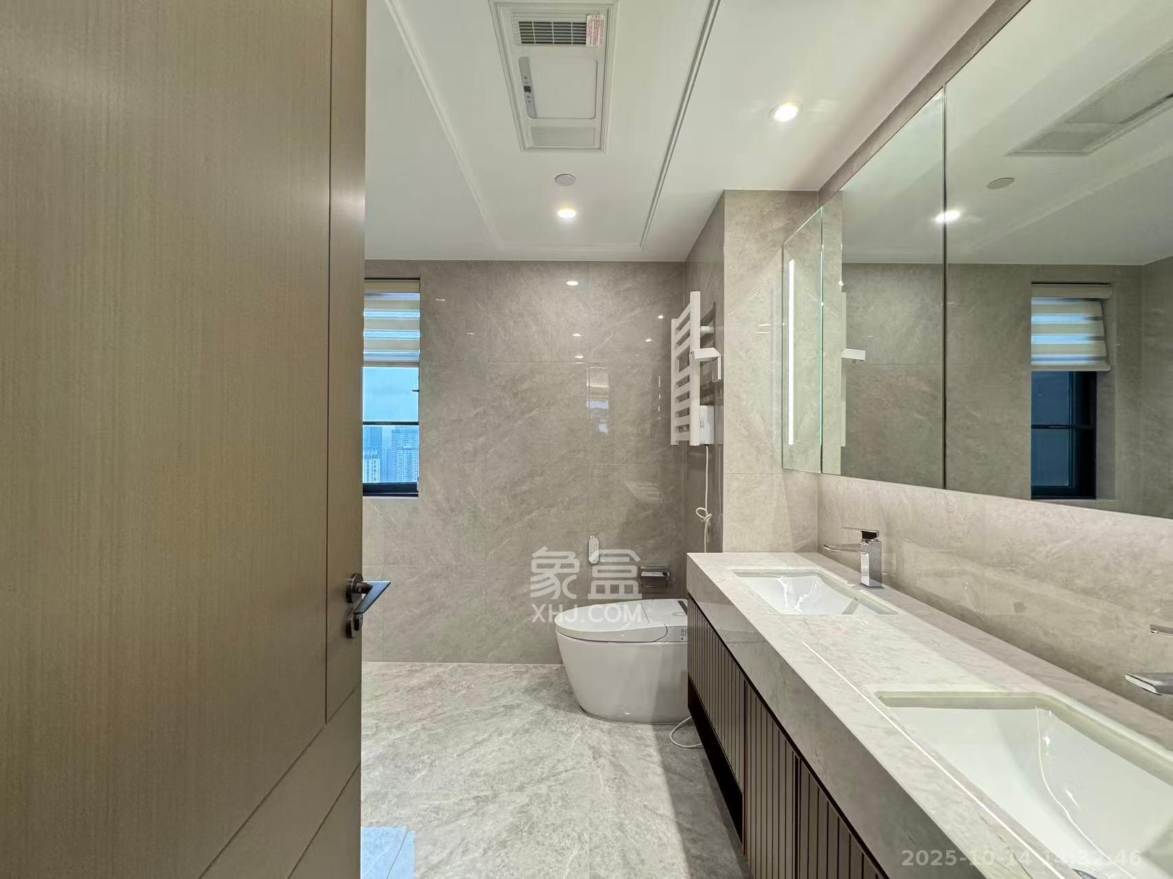 滨江府1913 4室2厅3卫 16000.0元/月 滨江府1913 4室2厅3卫 16000.0元/月室内图