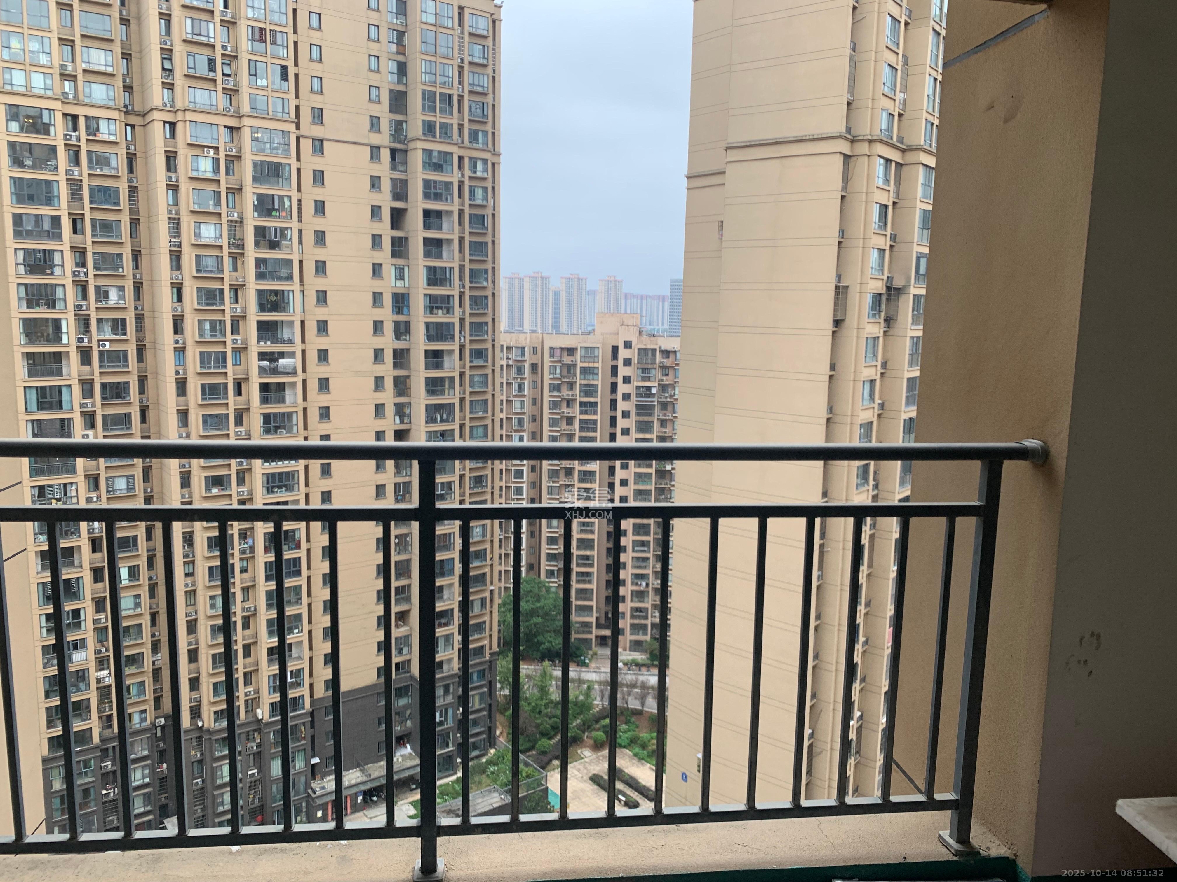 西湖鸿运佳苑  1室0厅0卫    800.0元/月 西湖鸿运佳苑  1室0厅0卫    800.0元/月室内图