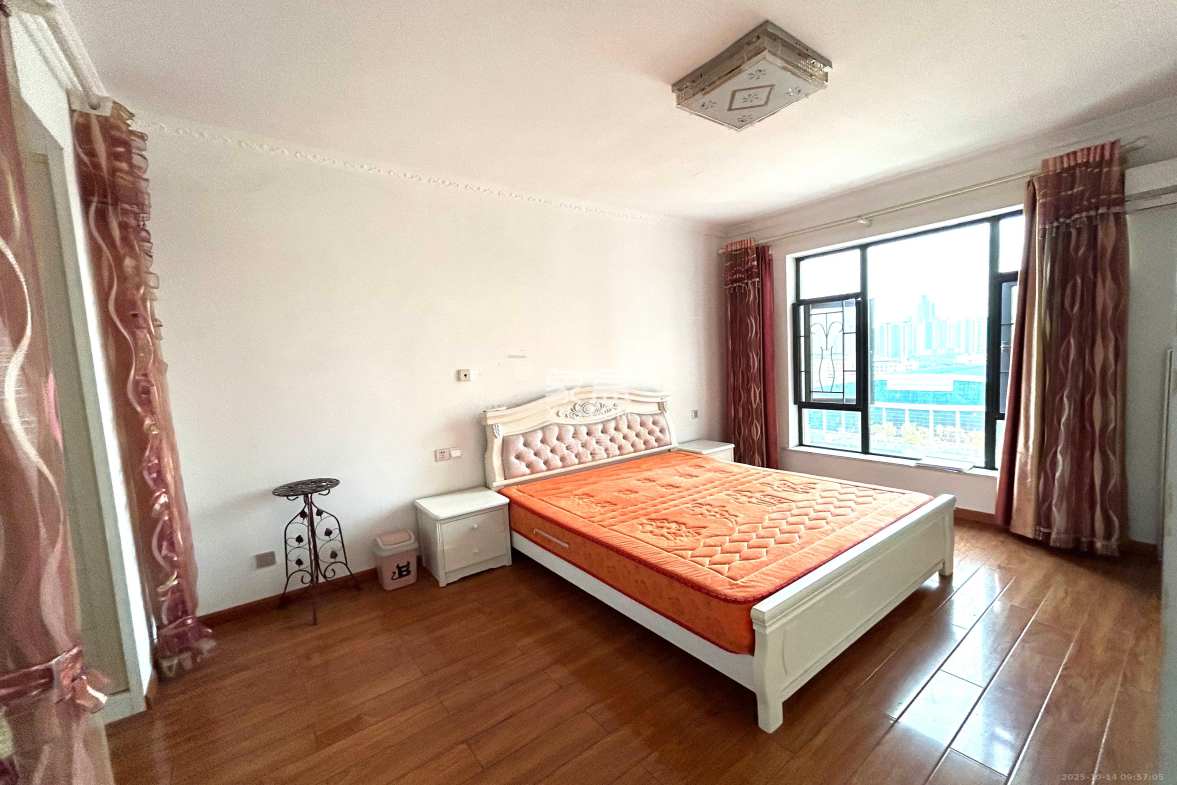 天元涉外景园B区 3室2厅1卫 2700.0元/月 天元涉外景园B区 3室2厅1卫 2700.0元/月室内图