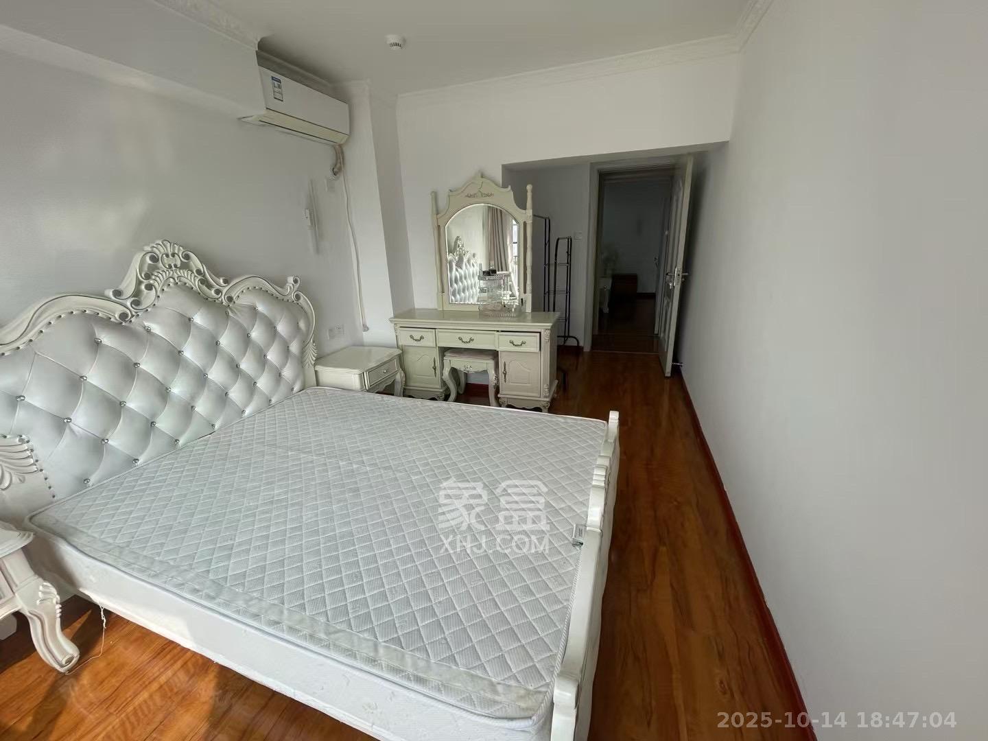 鸥波港湾  2室1厅2卫    2000.0元/月 鸥波港湾  2室1厅2卫    2000.0元/月室内图