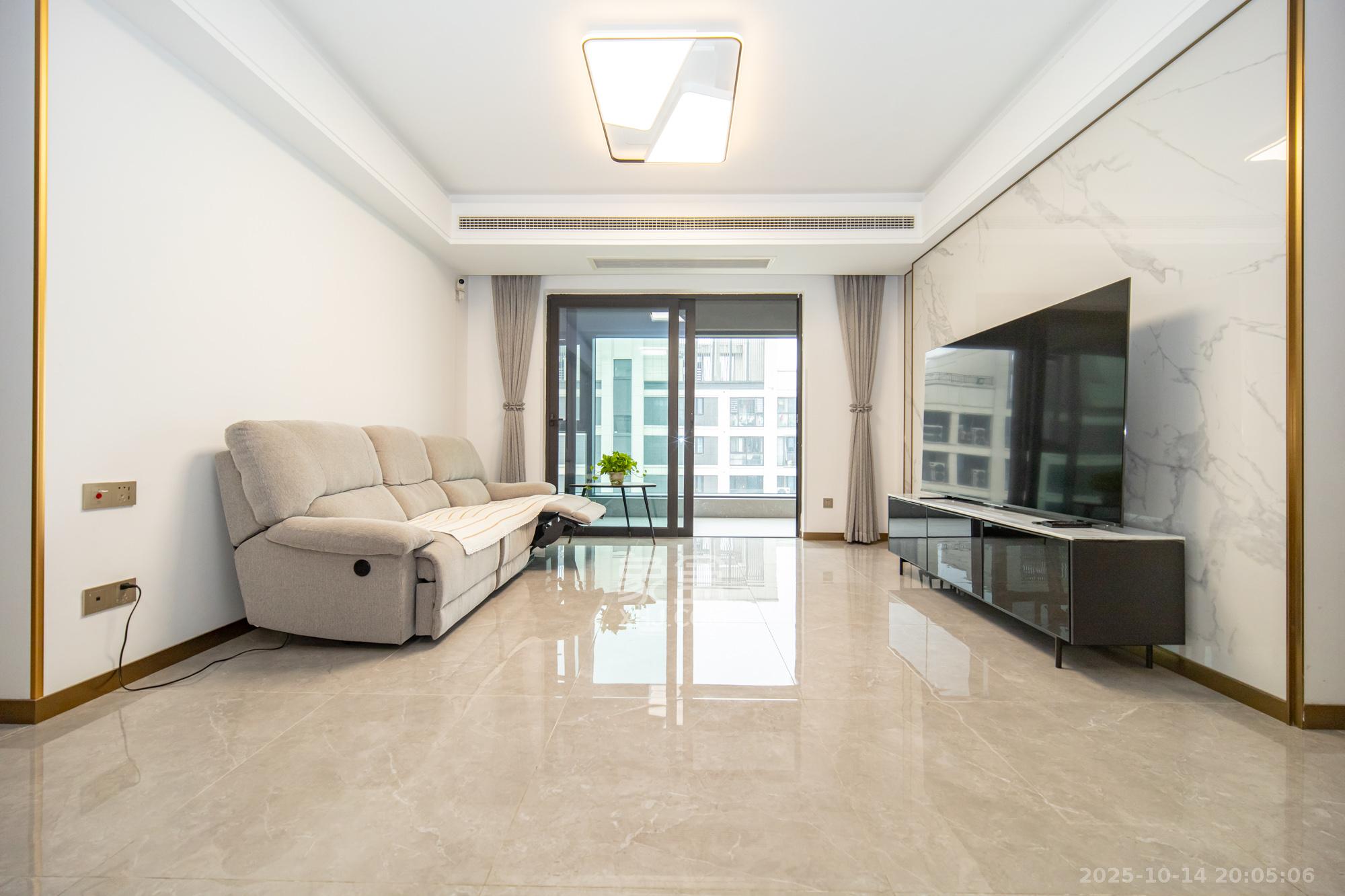 东原麓印长江E区  4室2厅2卫    158.0万 东原麓印长江E区  4室2厅2卫    158.0万