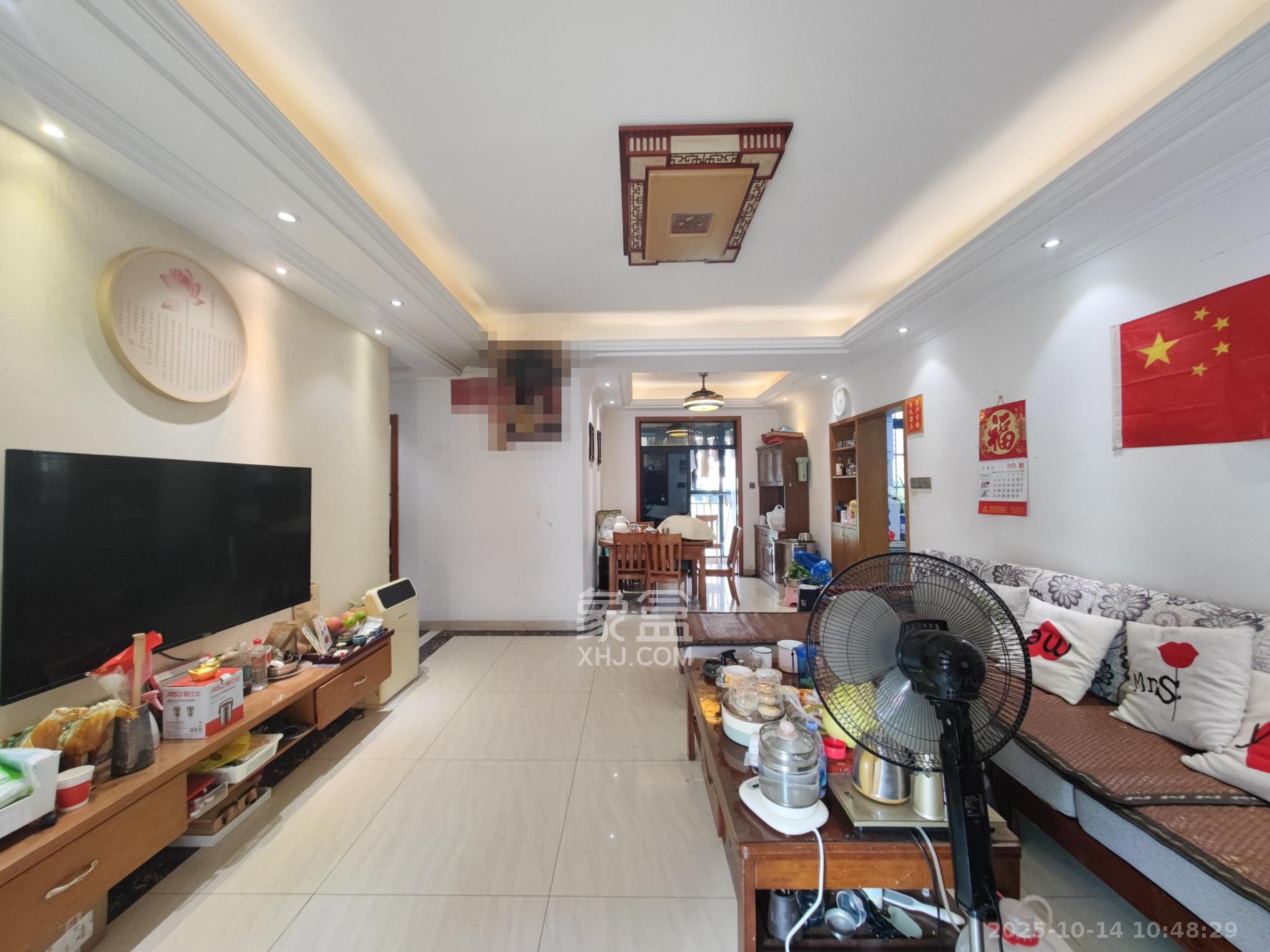 泰禹云开壹品 4室2厅2卫 136.0万 泰禹云开壹品 4室2厅2卫 136.0万客厅