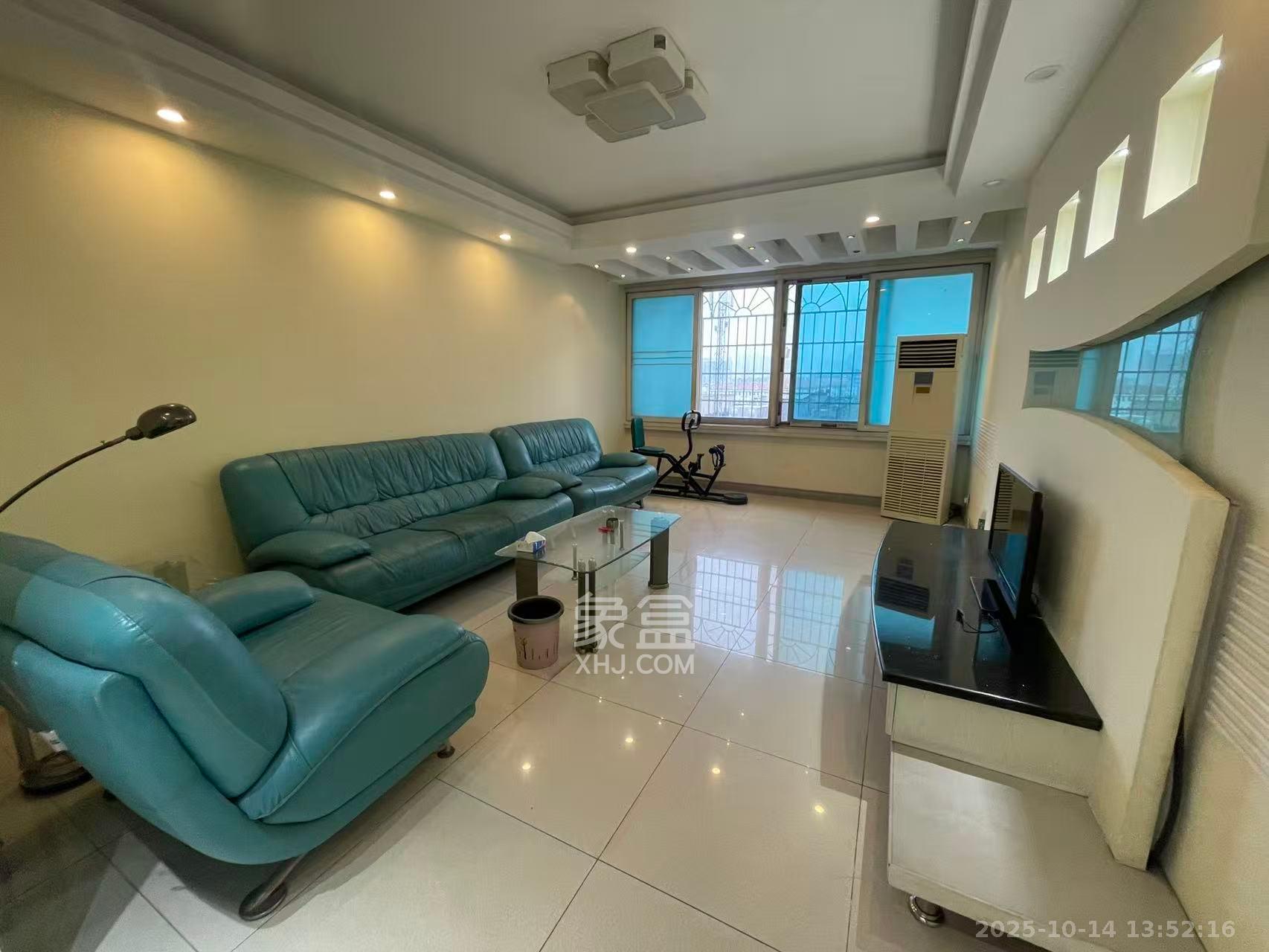 左家塘建材宿舍 3室2厅2卫 2100.0元/月 左家塘建材宿舍 3室2厅2卫 2100.0元/月室内图