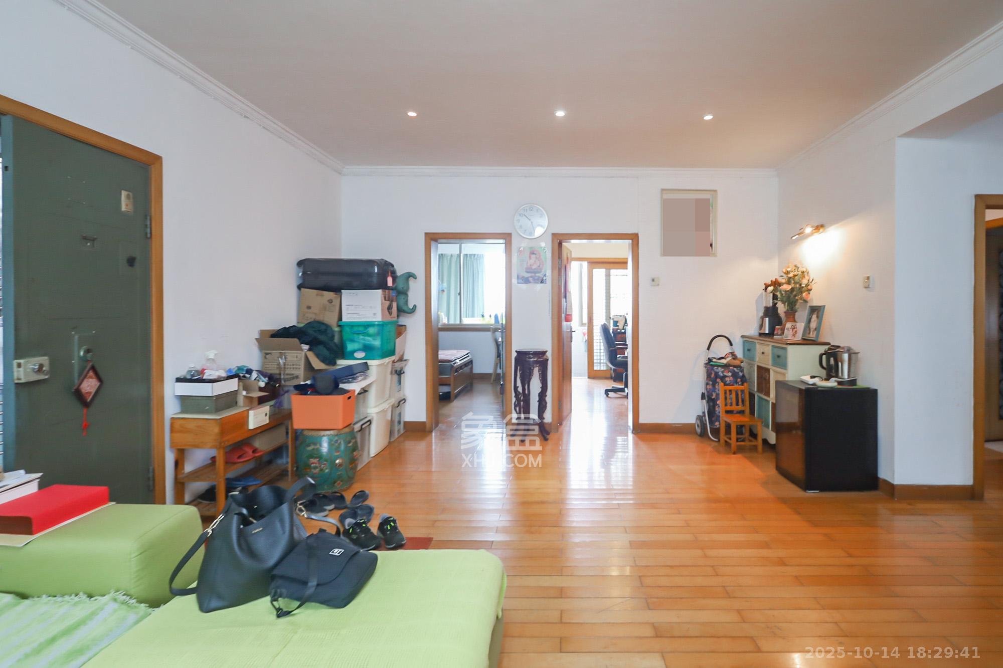 岳麓区交警支队宿舍  3室2厅2卫    130.0万 岳麓区交警支队宿舍  3室2厅2卫    130.0万其他