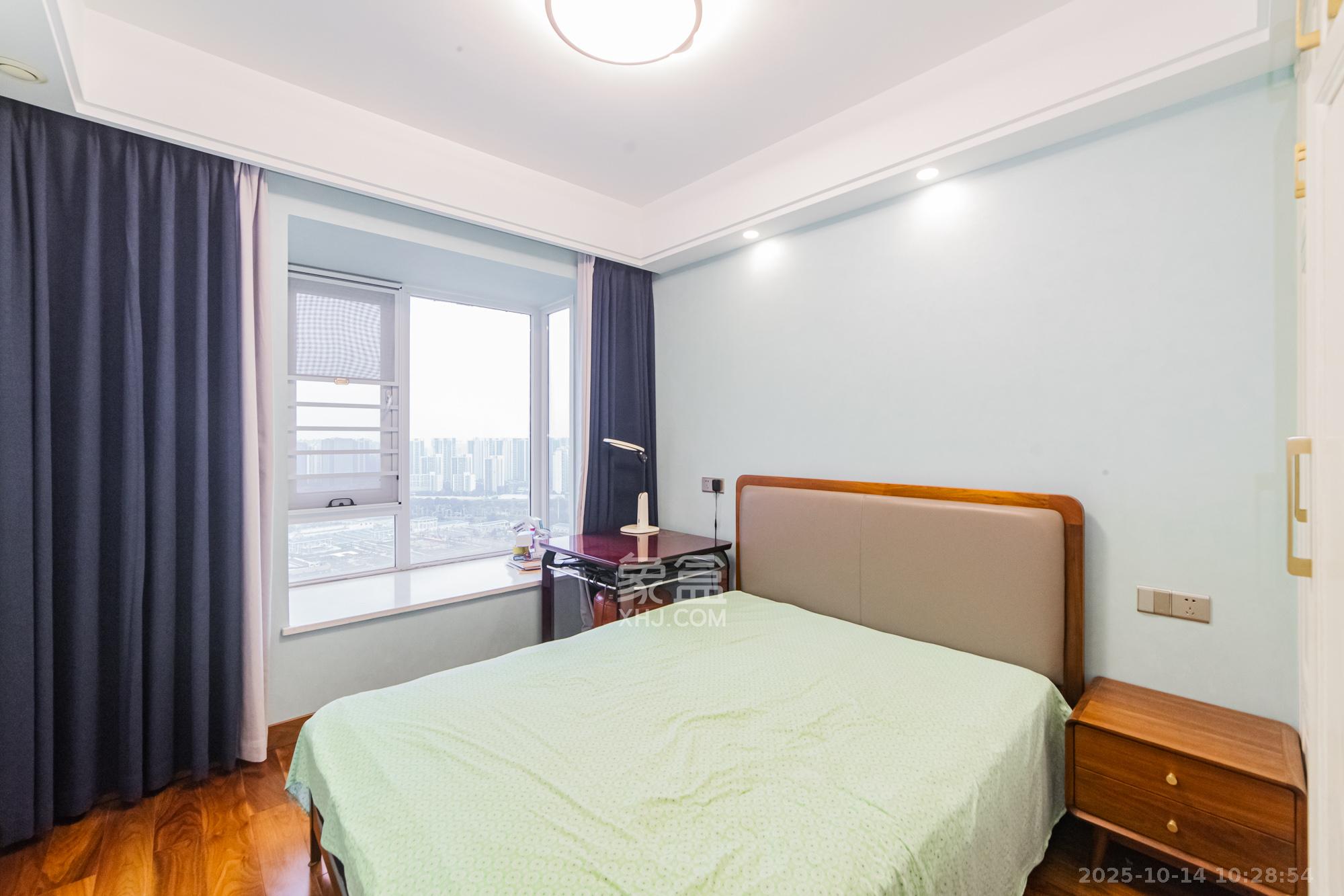 北辰三角洲C2区  3室2厅2卫    268.0万卧室