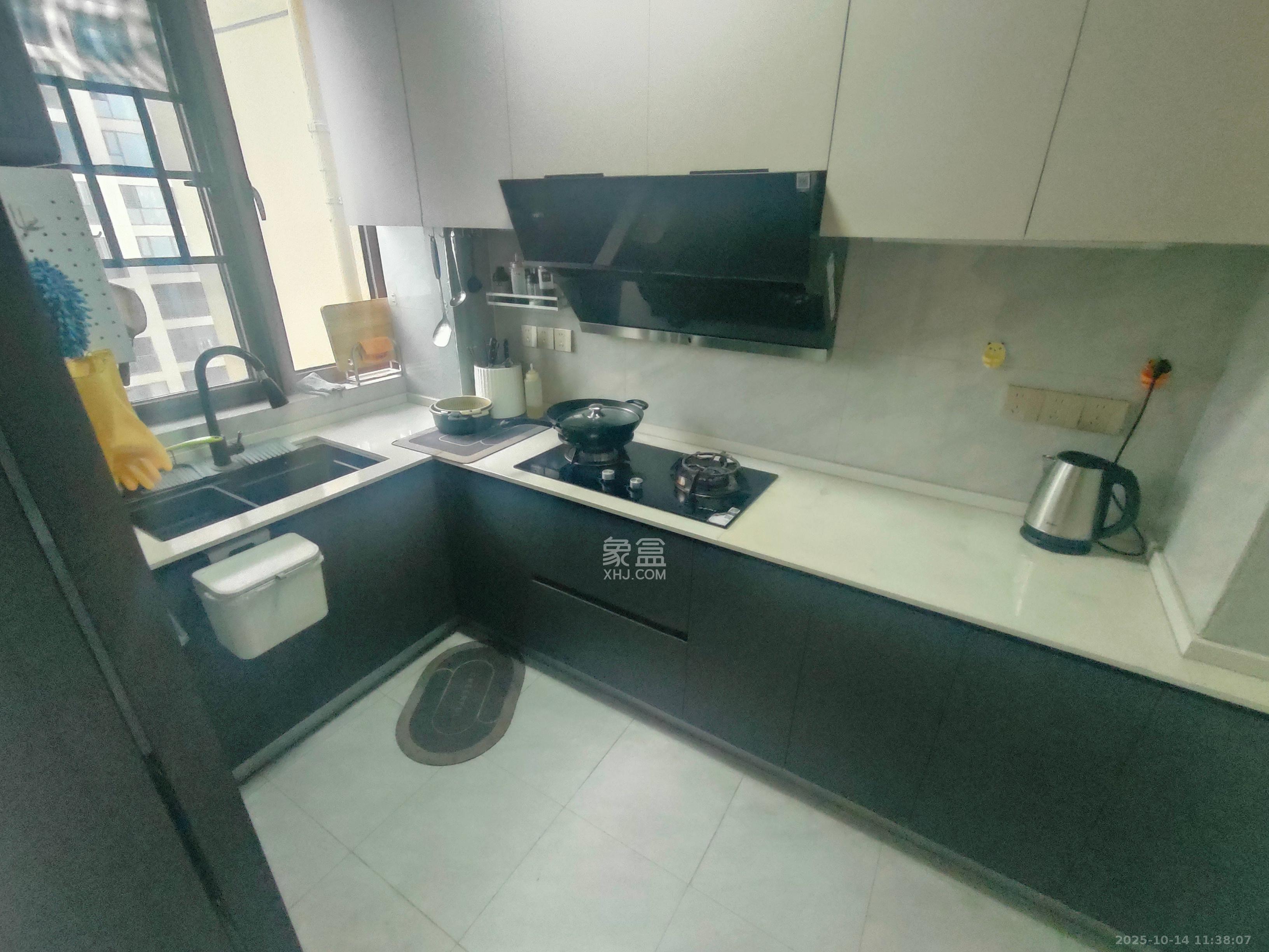 长龙湾  3室2厅1卫    2200.0元/月室内图