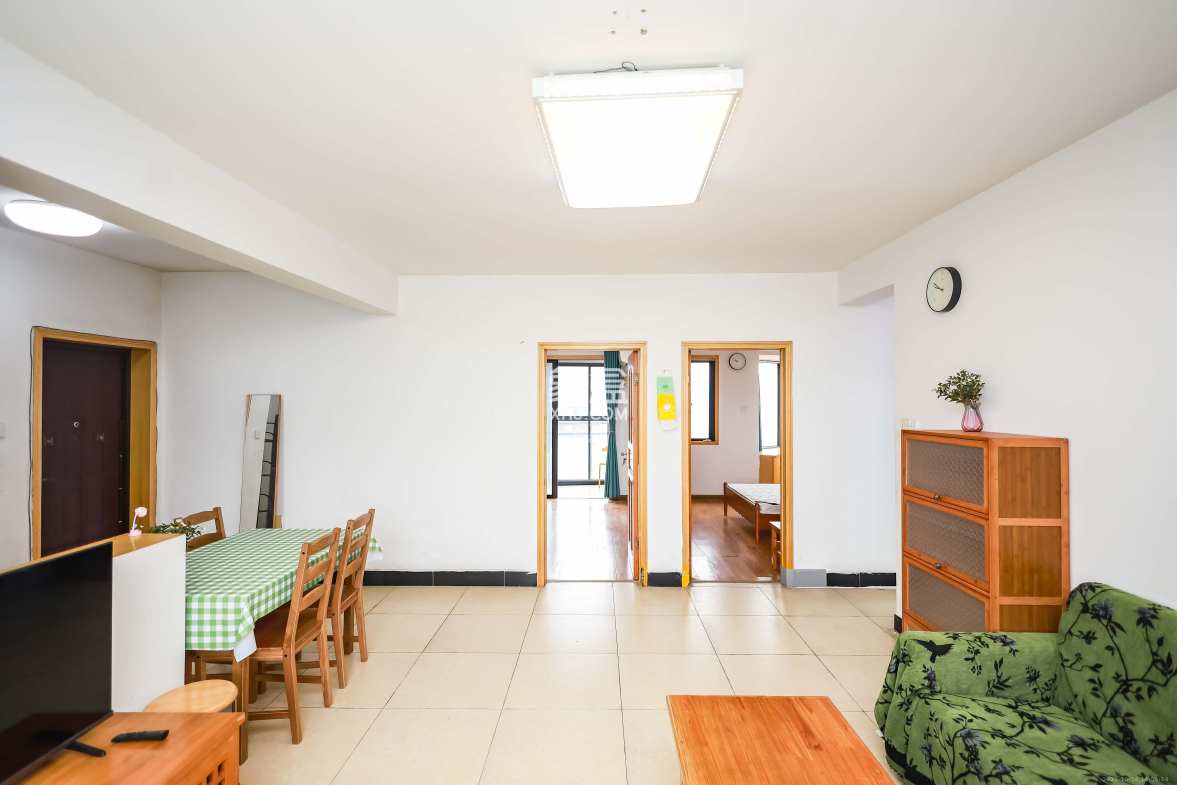 西城龙庭 2室2厅1卫 80.0万 西城龙庭 2室2厅1卫 80.0万客厅