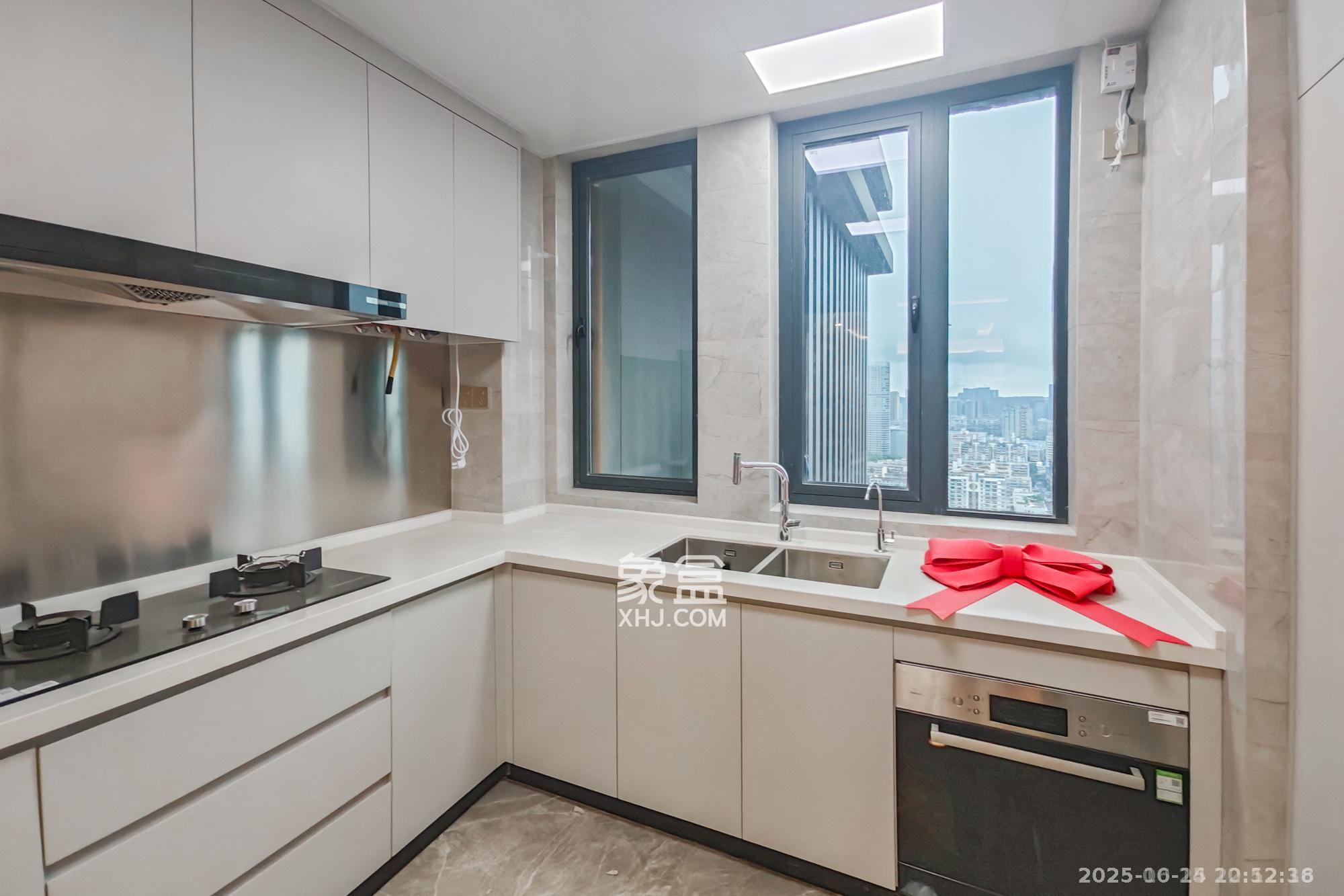 江山印  4室2厅3卫    12000.0元/月 江山印  4室2厅3卫    12000.0元/月室内图