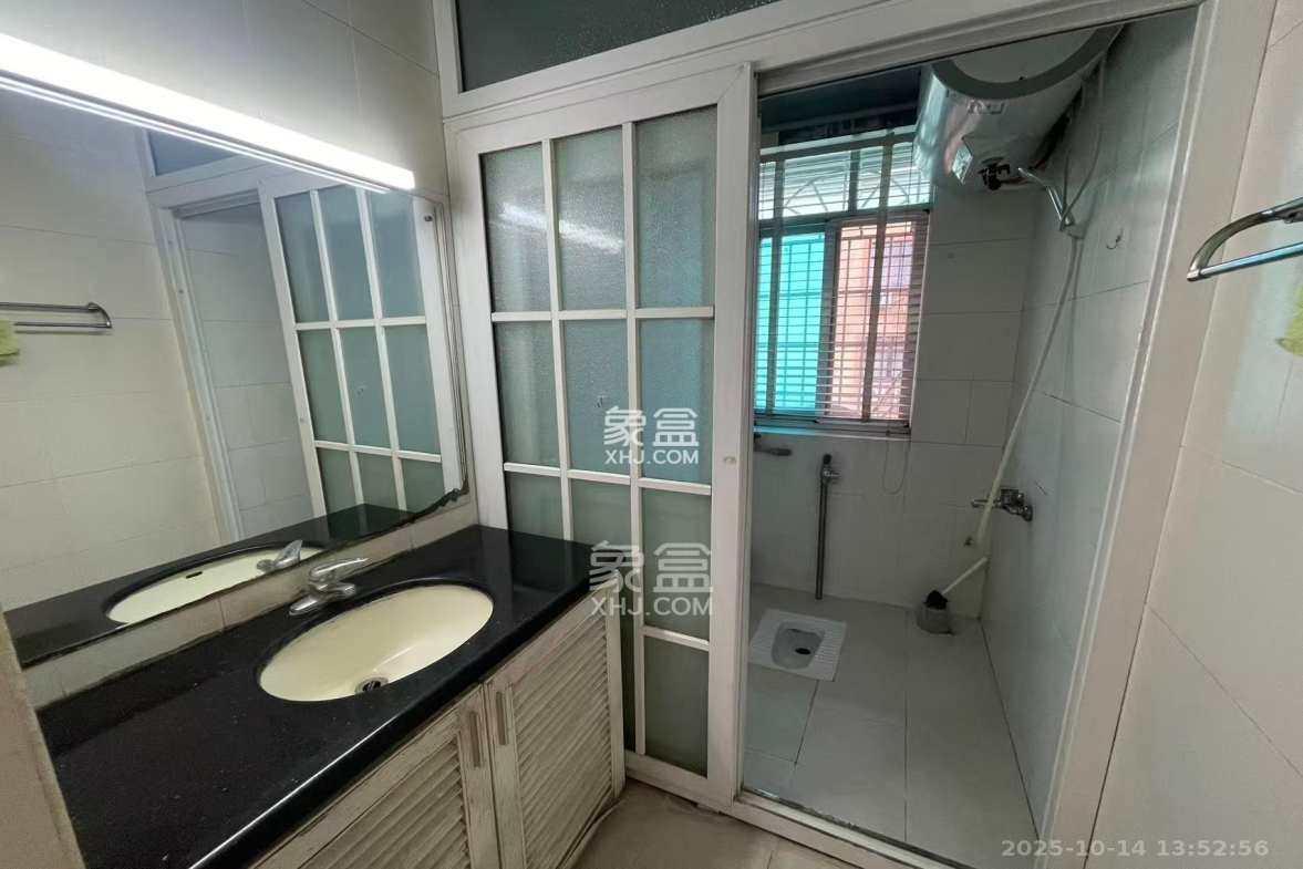 左家塘建材宿舍 3室2厅2卫 2100.0元/月 左家塘建材宿舍 3室2厅2卫 2100.0元/月室内图