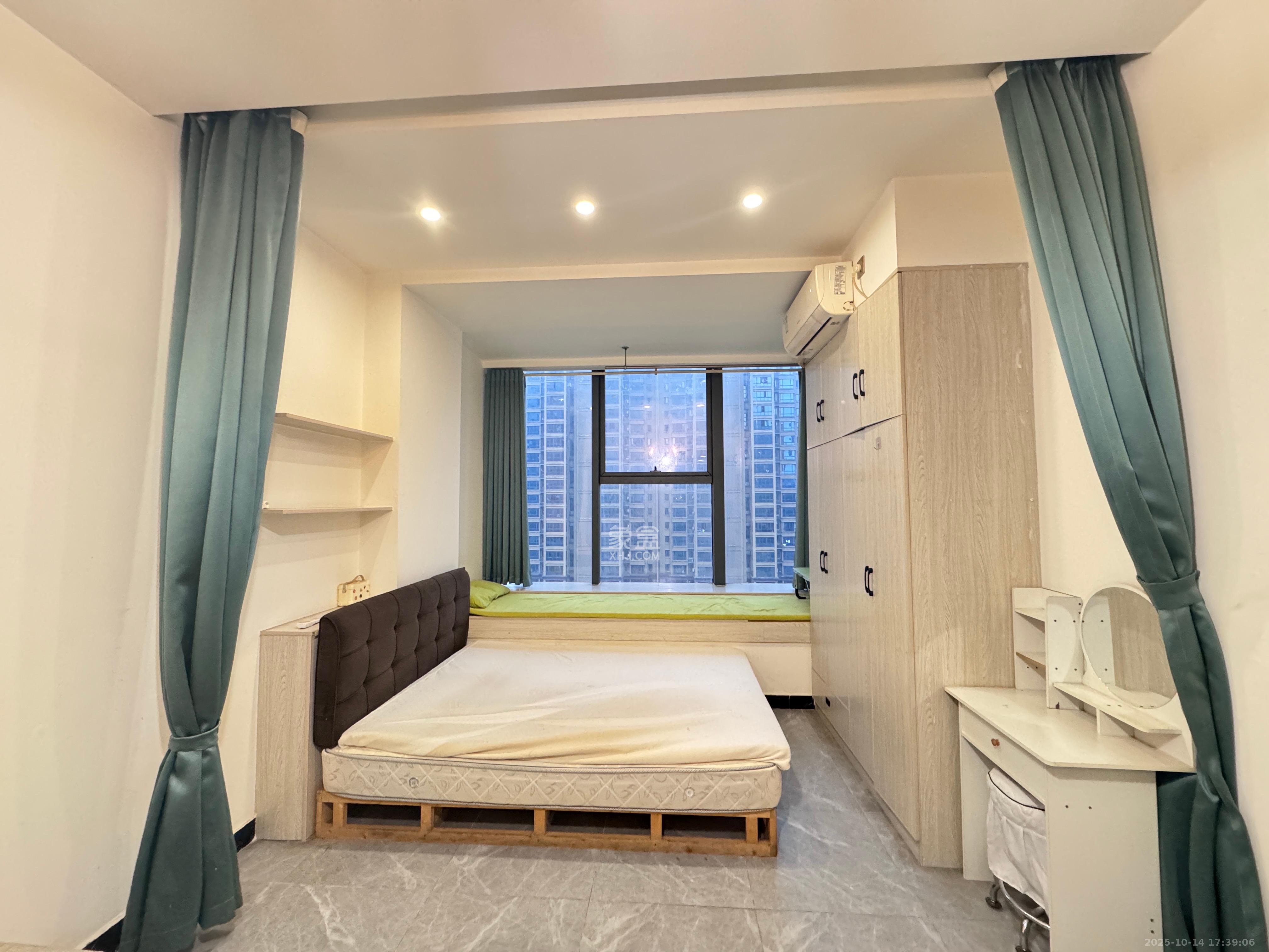 裕天国际商汇中心  1室0厅0卫    1100.0元/月