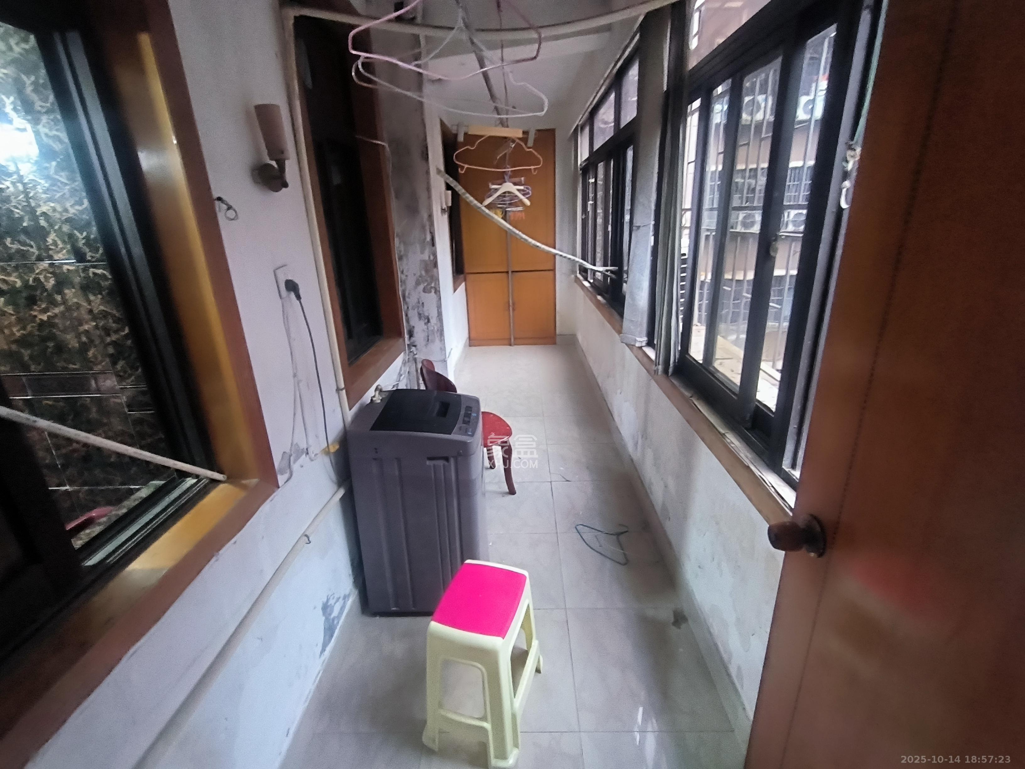 环城堤综合楼（产权如意街综合楼）  3室1厅1卫    2800.0元/月室内图