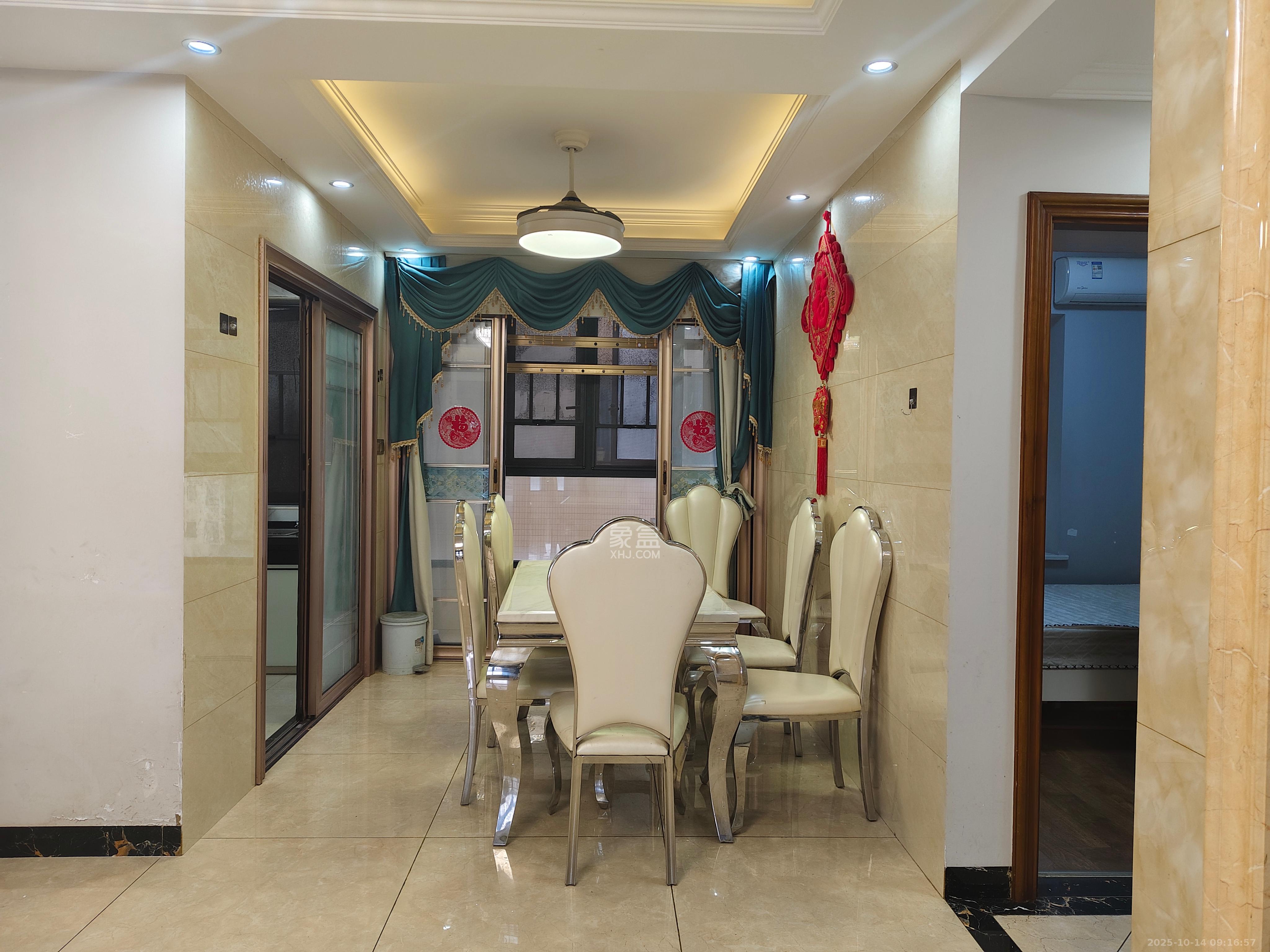 钱隆世家  4室2厅2卫    2800.0元/月室内图