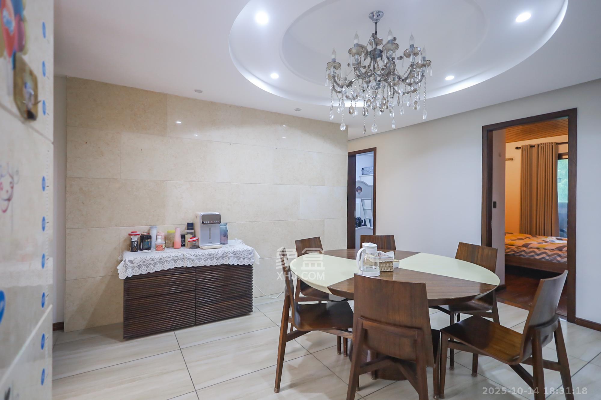 西山汇景一、二期 4室2厅2卫 240.0万 西山汇景一、二期 4室2厅2卫 240.0万其他