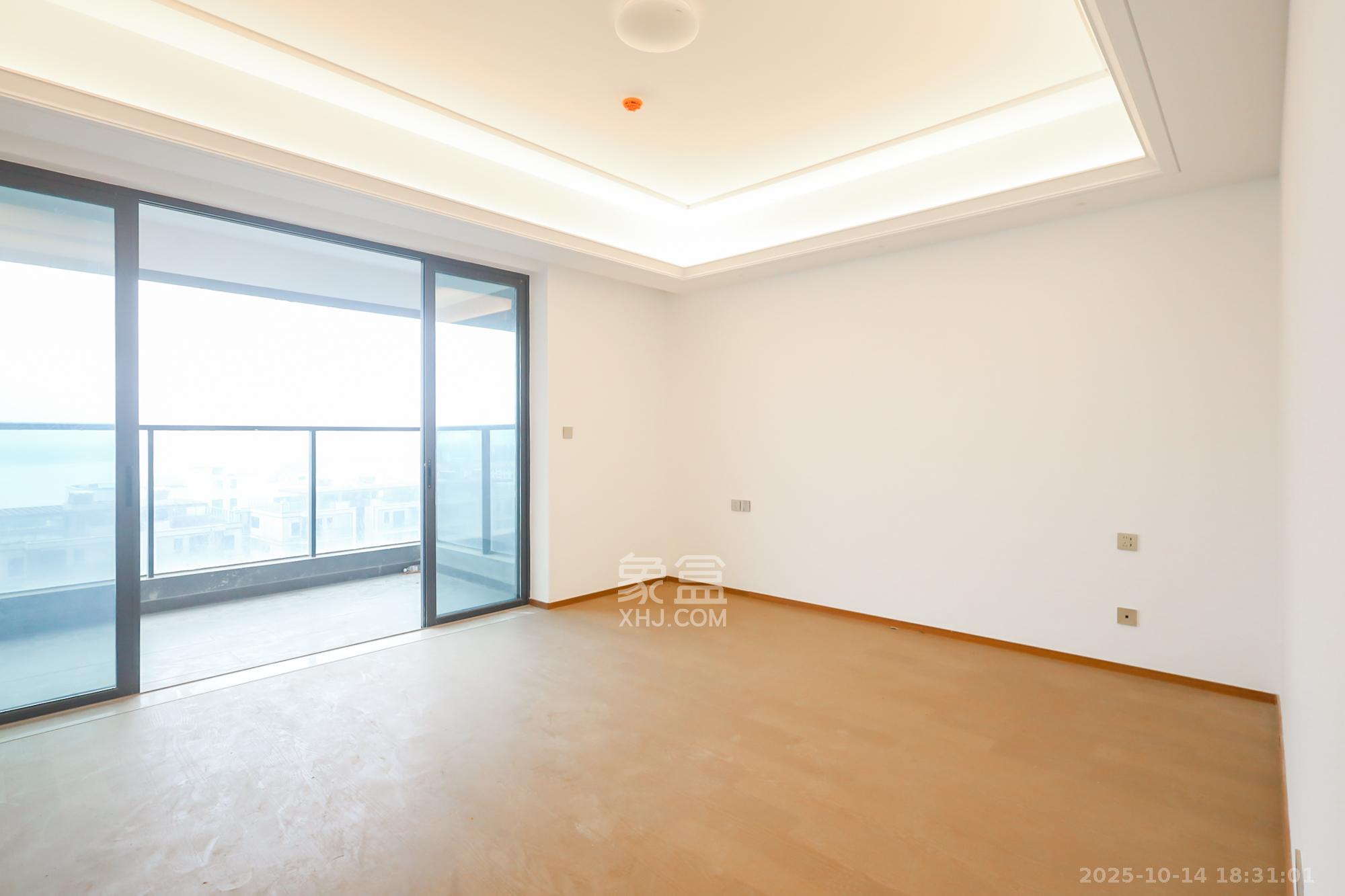 江山印  4室2厅3卫    500.0万 江山印  4室2厅3卫    500.0万卧室