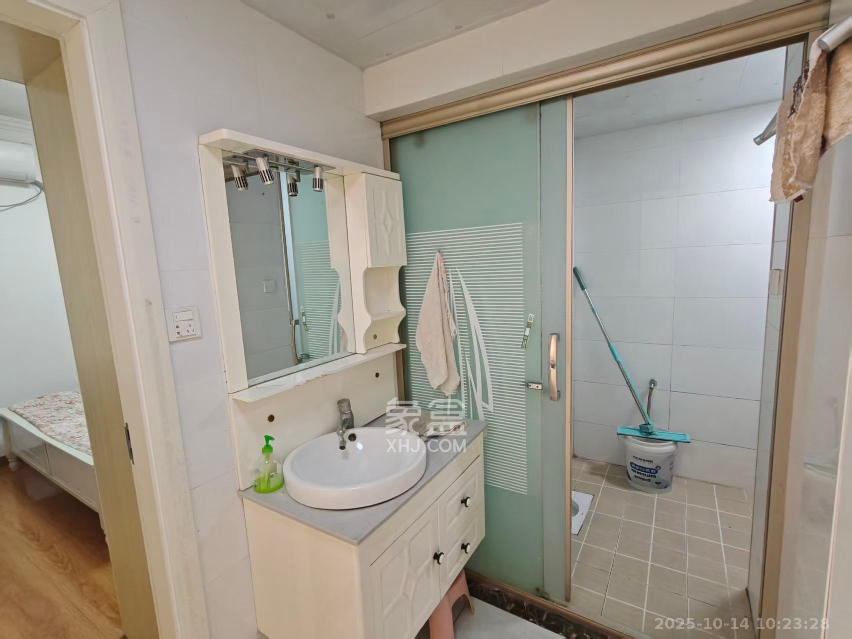 协信星澜汇 1室2厅1卫 3200.0元/月 协信星澜汇 1室2厅1卫 3200.0元/月室内图