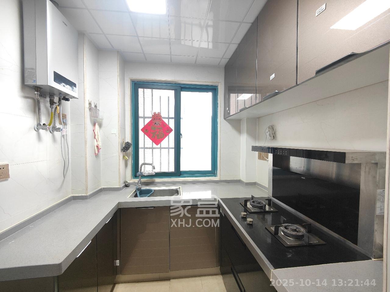 蝴蝶谷 3室2厅2卫 1600.0元/月 蝴蝶谷 3室2厅2卫 1600.0元/月室内图