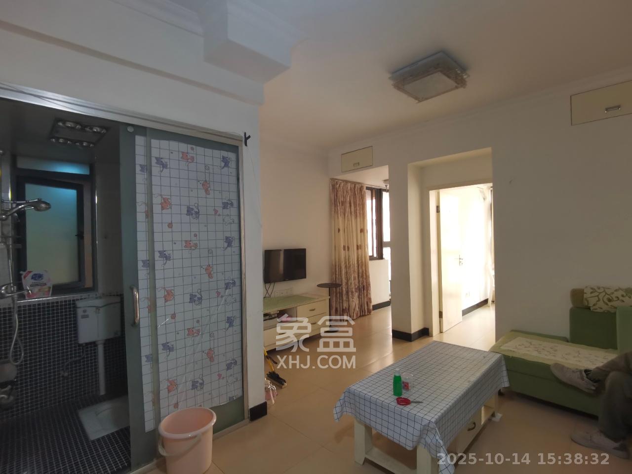 金领家族  1室1厅1卫    1380.0元/月 金领家族  1室1厅1卫    1380.0元/月室内图