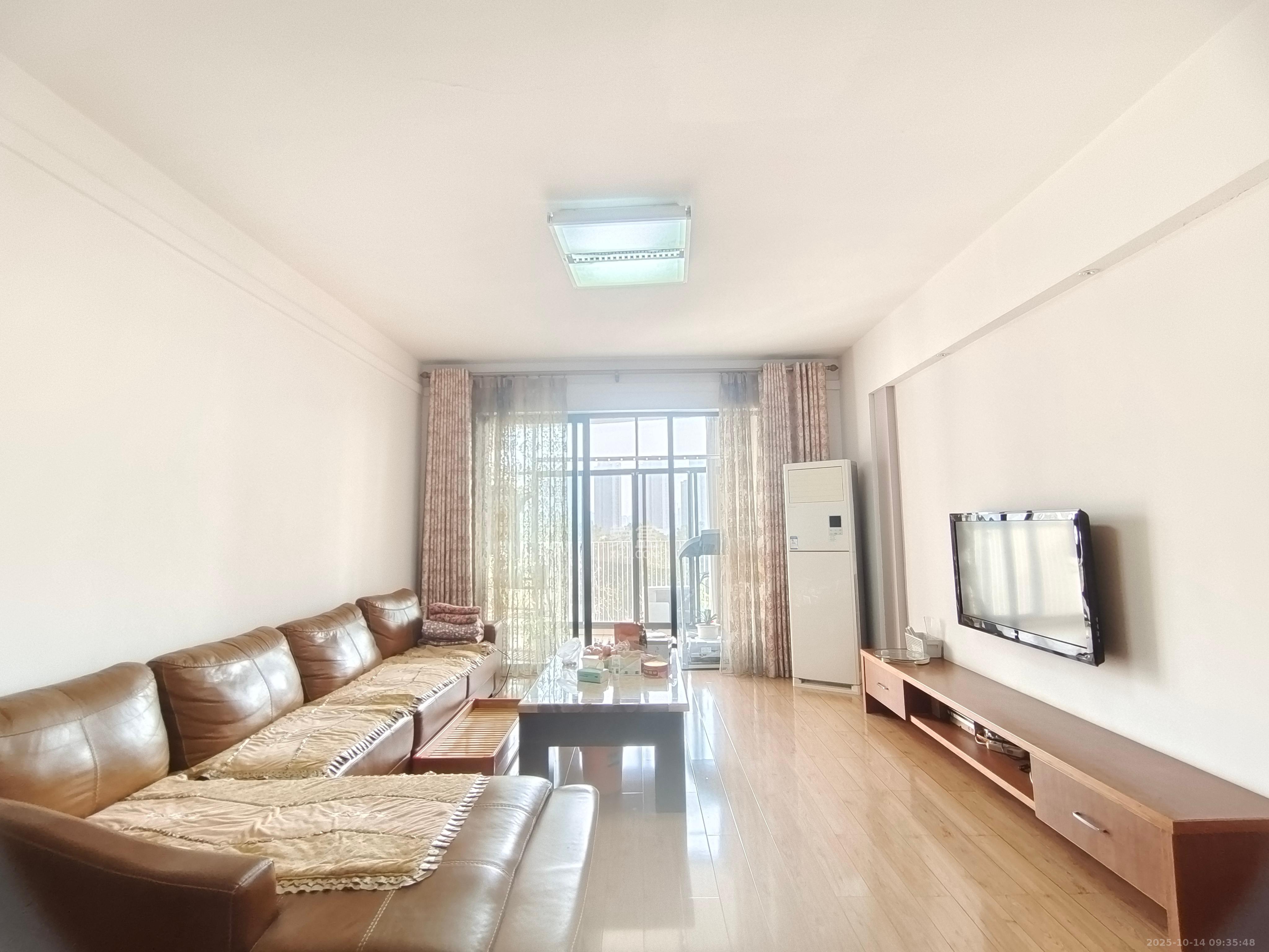 阳光100三期  3室2厅2卫    2580.0元/月 阳光100三期  3室2厅2卫    2580.0元/月