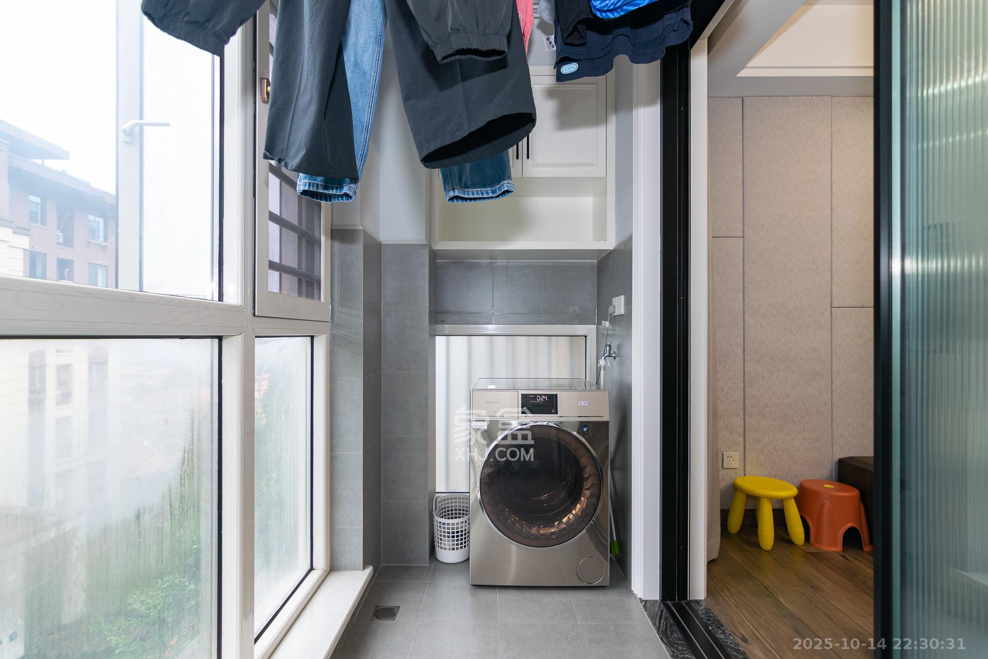 金地三千府（金地湖山樾、金地自在城）  3室2厅1卫    95.0万阳台