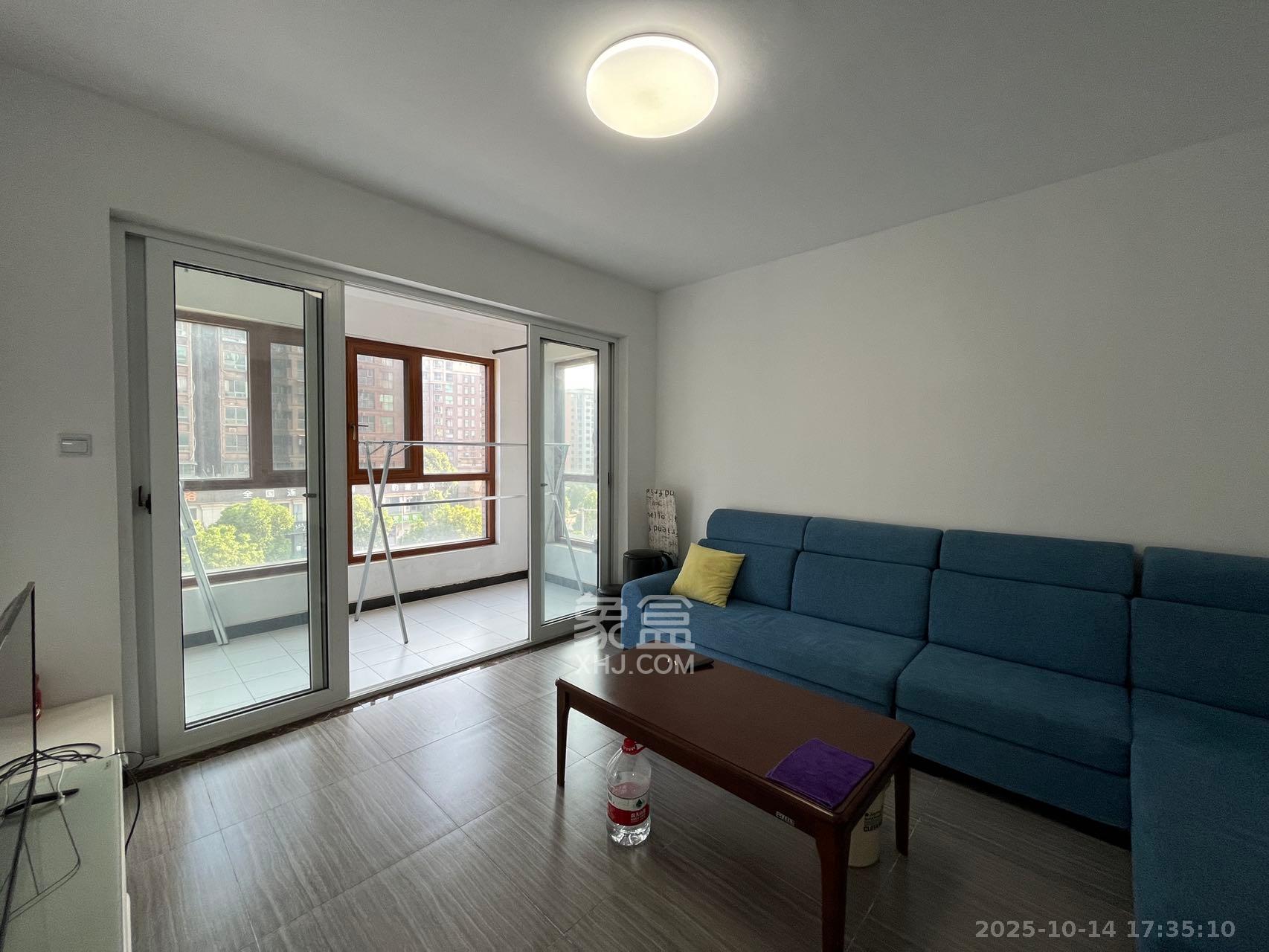 兴汝金城  1室0厅0卫    2200.0元/月 兴汝金城  1室0厅0卫    2200.0元/月室内图