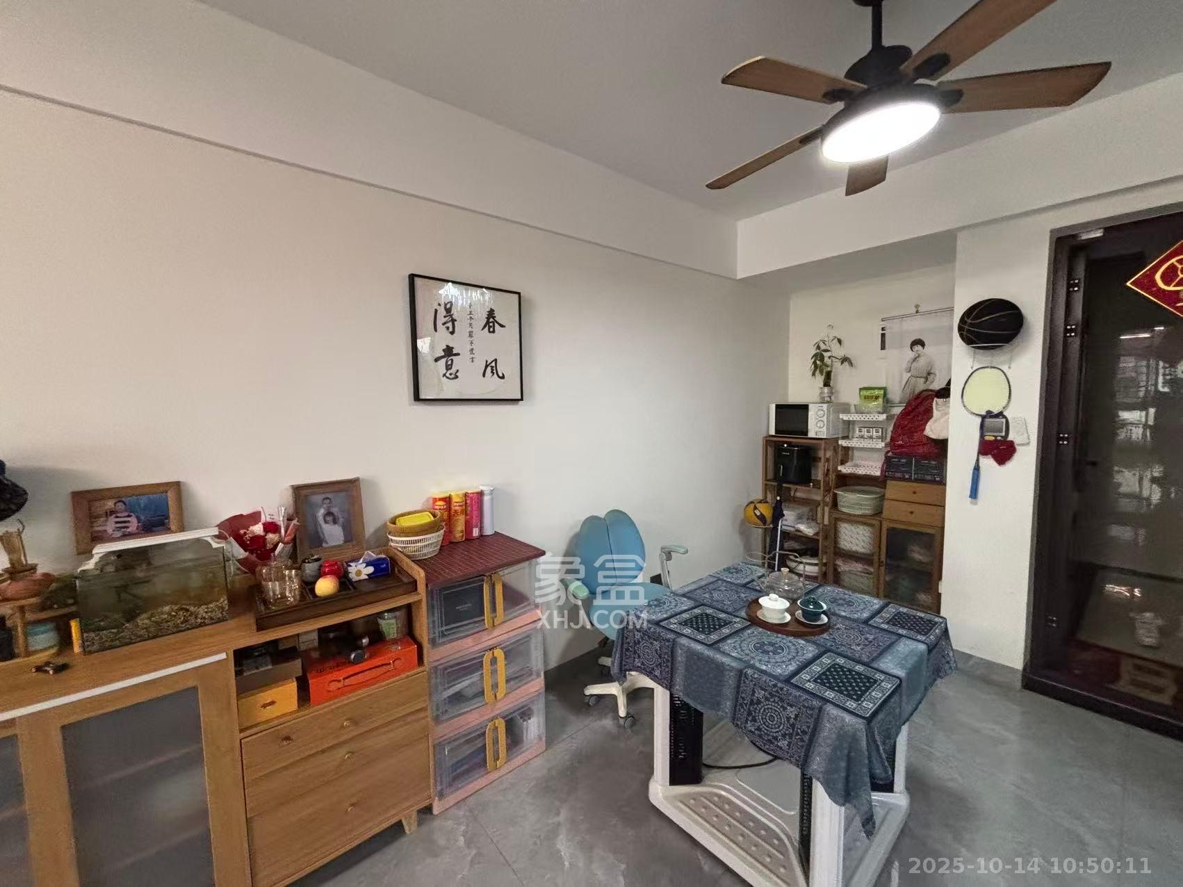 青竹湖曦园  3室0厅0卫    2500.0元/月 青竹湖曦园  3室0厅0卫    2500.0元/月室内图