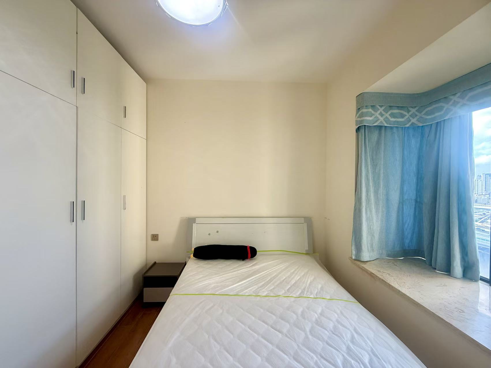 海航豪庭南苑  3室2厅2卫    4500.0元/月 海航豪庭南苑  3室2厅2卫    4500.0元/月室内图