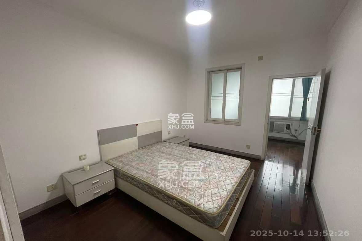 左家塘建材宿舍 3室2厅2卫 2100.0元/月 左家塘建材宿舍 3室2厅2卫 2100.0元/月室内图