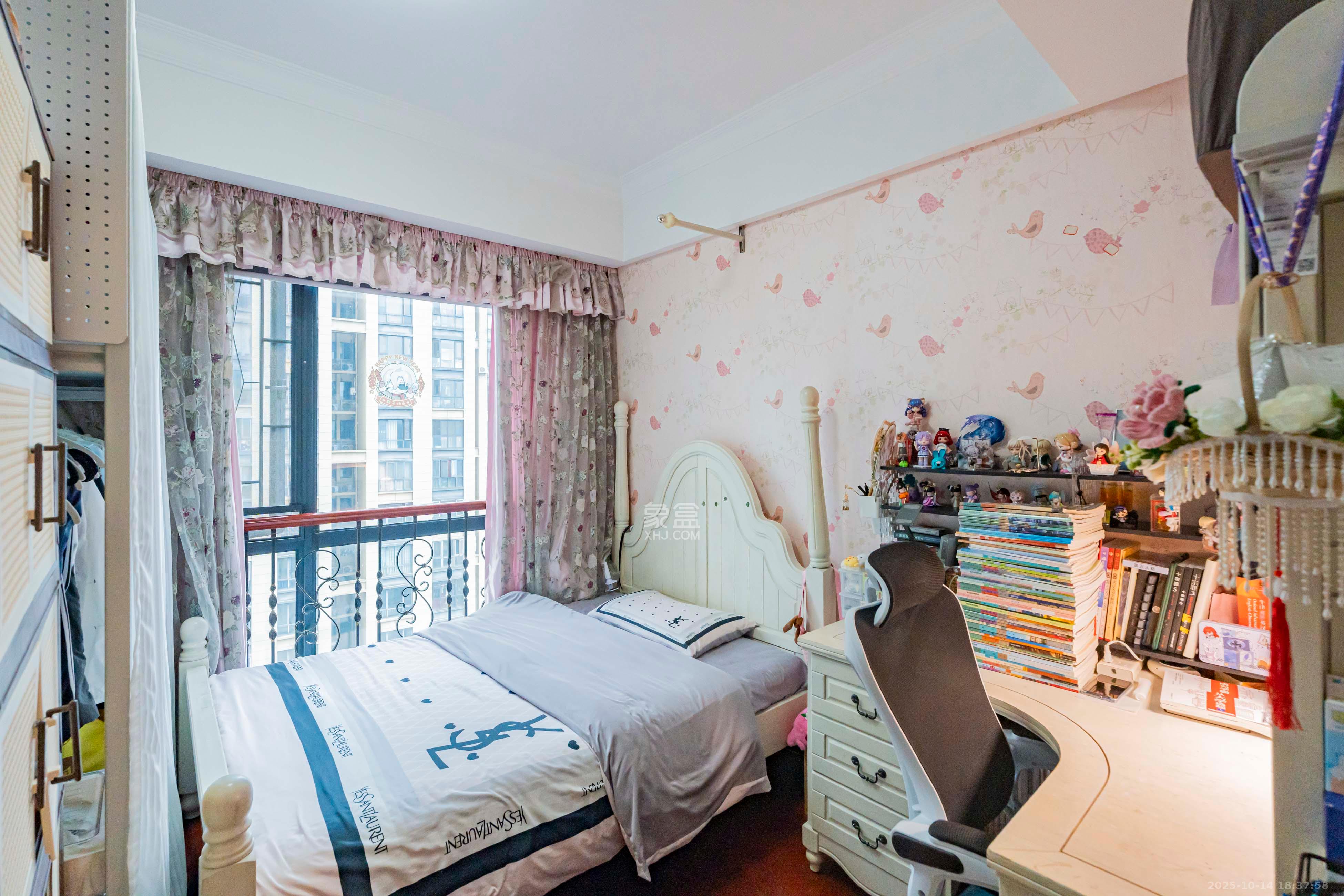 复地崑玉国际一期 3室2厅2卫 248.0万 复地崑玉国际一期 3室2厅2卫 248.0万卧室