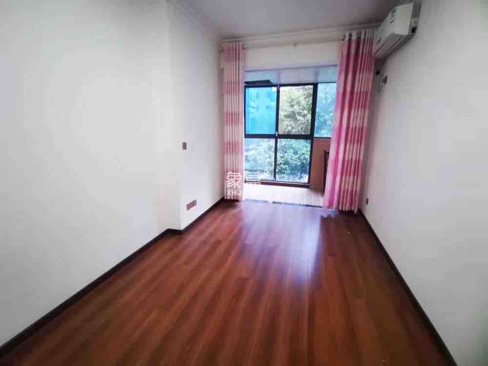 锦冠花园  4室2厅2卫    2500.0元/月室内图