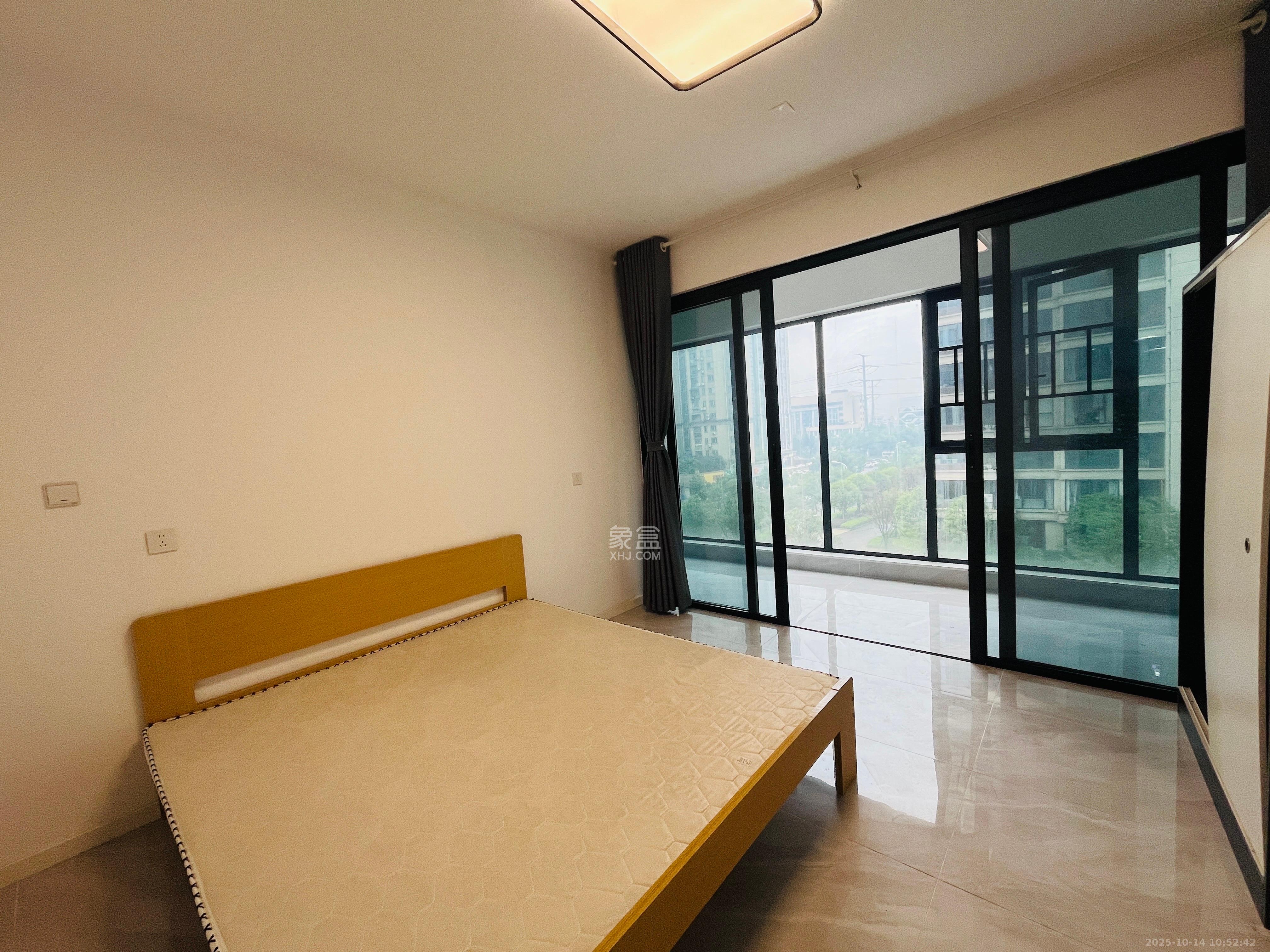 麓谷山湖郡  4室2厅2卫    2800.0元/月室内图