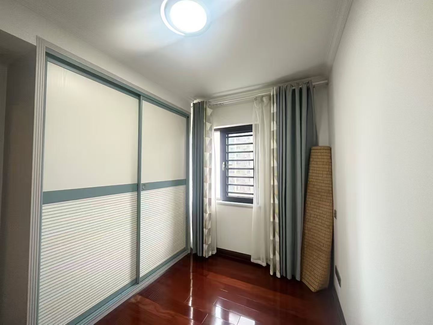 湾田和悦  1室0厅0卫    65.0万客厅