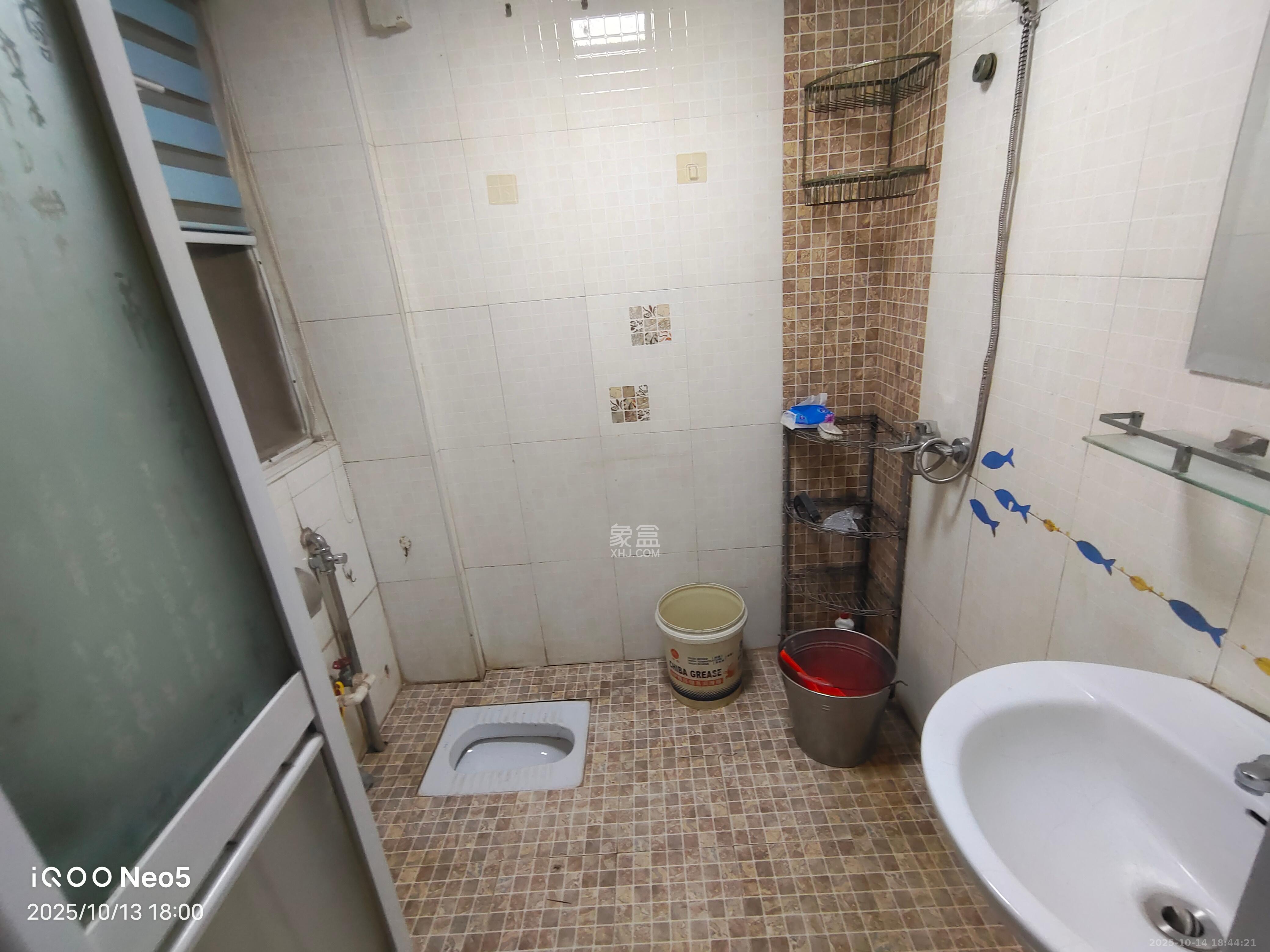 鄱阳小区  3室2厅1卫    1600.0元/月室内图