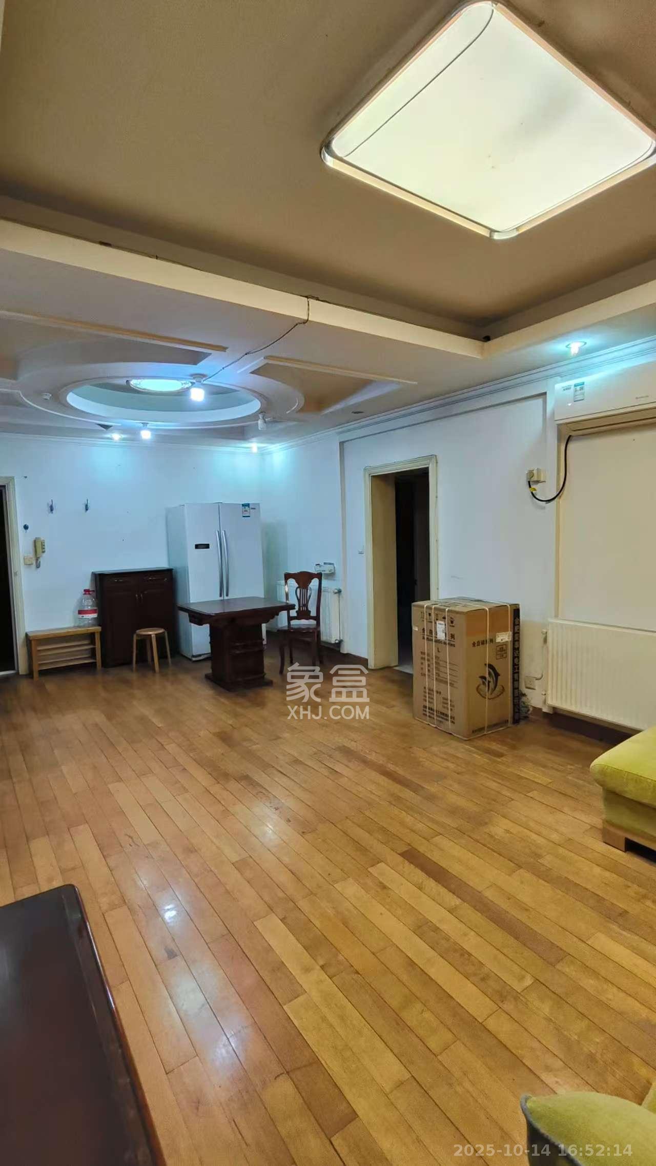 东瓜山三村(东电社区)  2室1厅1卫    1900.0元/月室内图
