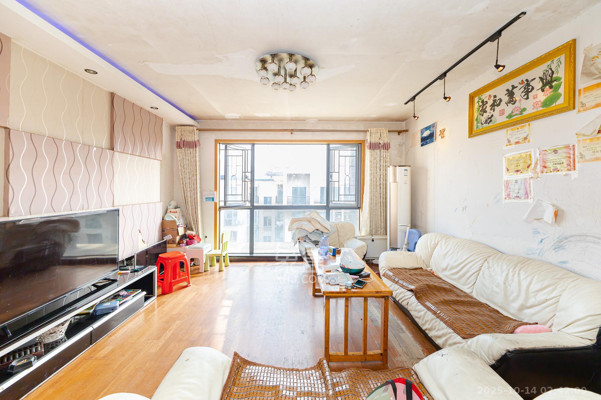 南山苏迪亚诺  3室2厅1卫    58.0万