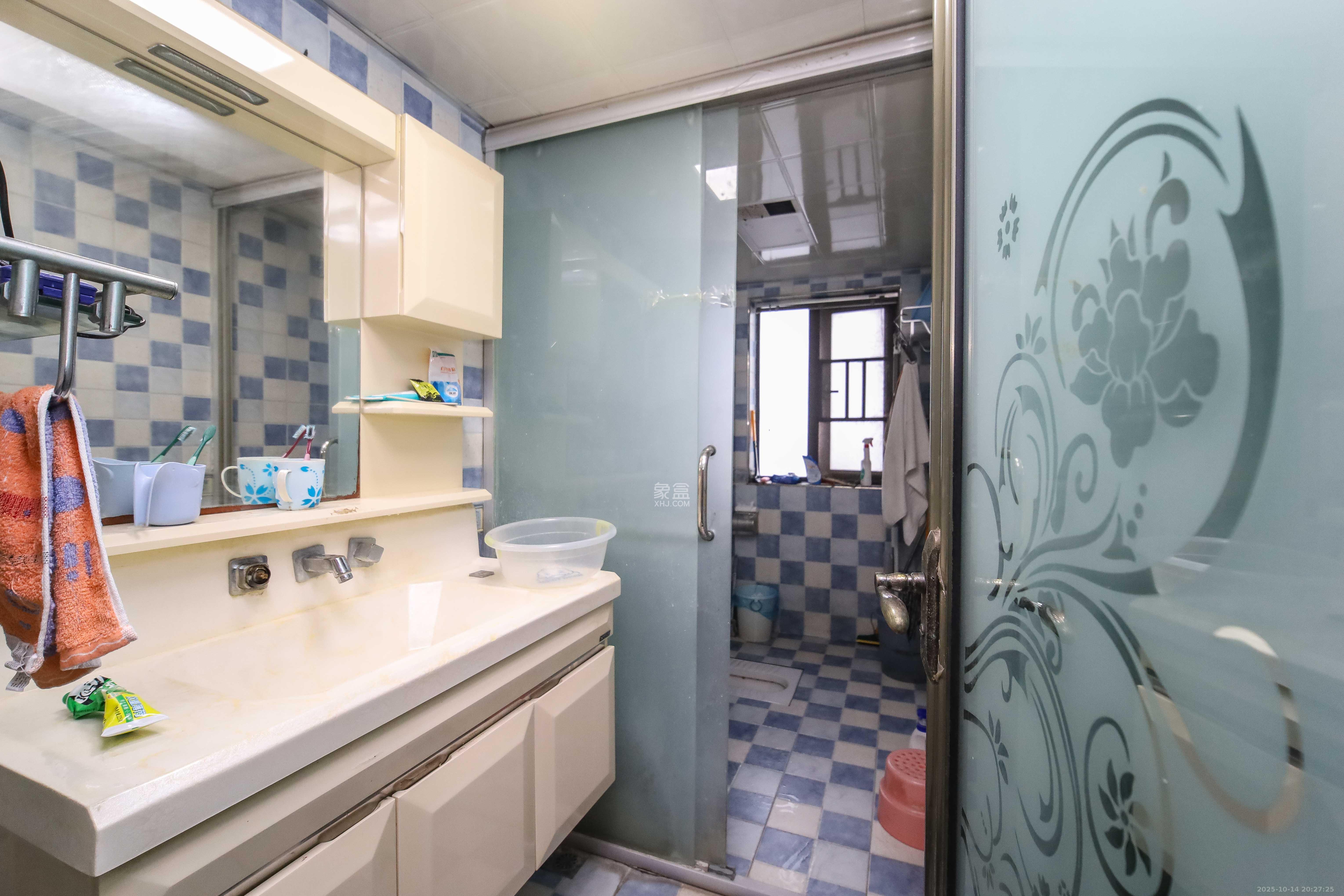 万象凯旋湾 3室1厅2卫 128.8万 万象凯旋湾 3室1厅2卫 128.8万卫生间