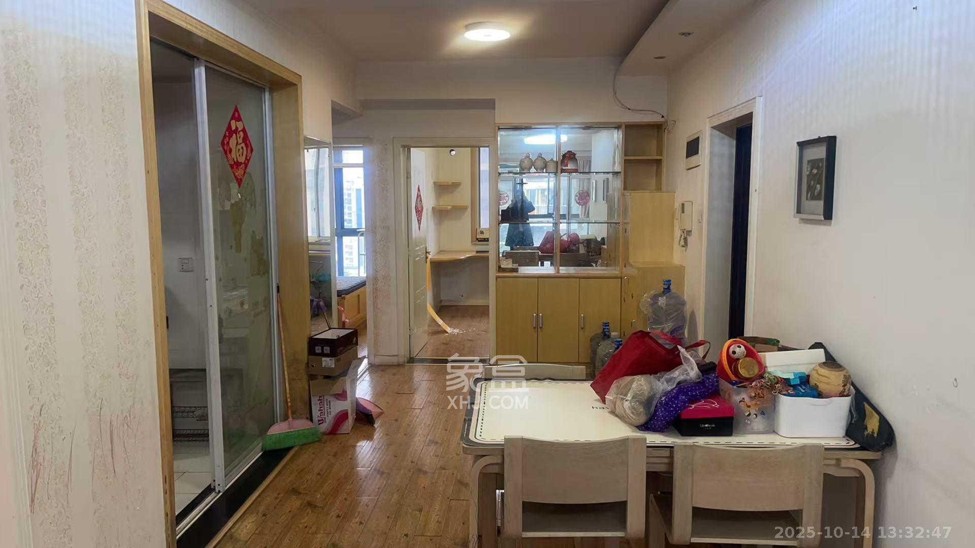 柠檬丽都 3室2厅1卫 2400.0元/月 柠檬丽都 3室2厅1卫 2400.0元/月室内图