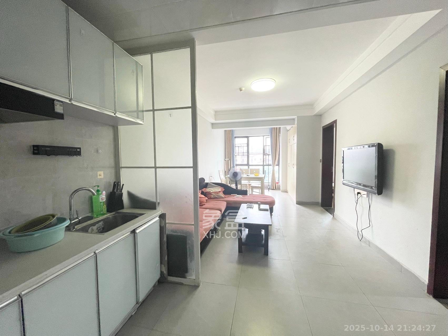 中海新城熙岸(中信新城五期)  2室1厅1卫    1500.0元/月 中海新城熙岸(中信新城五期)  2室1厅1卫    1500.0元/月室内图