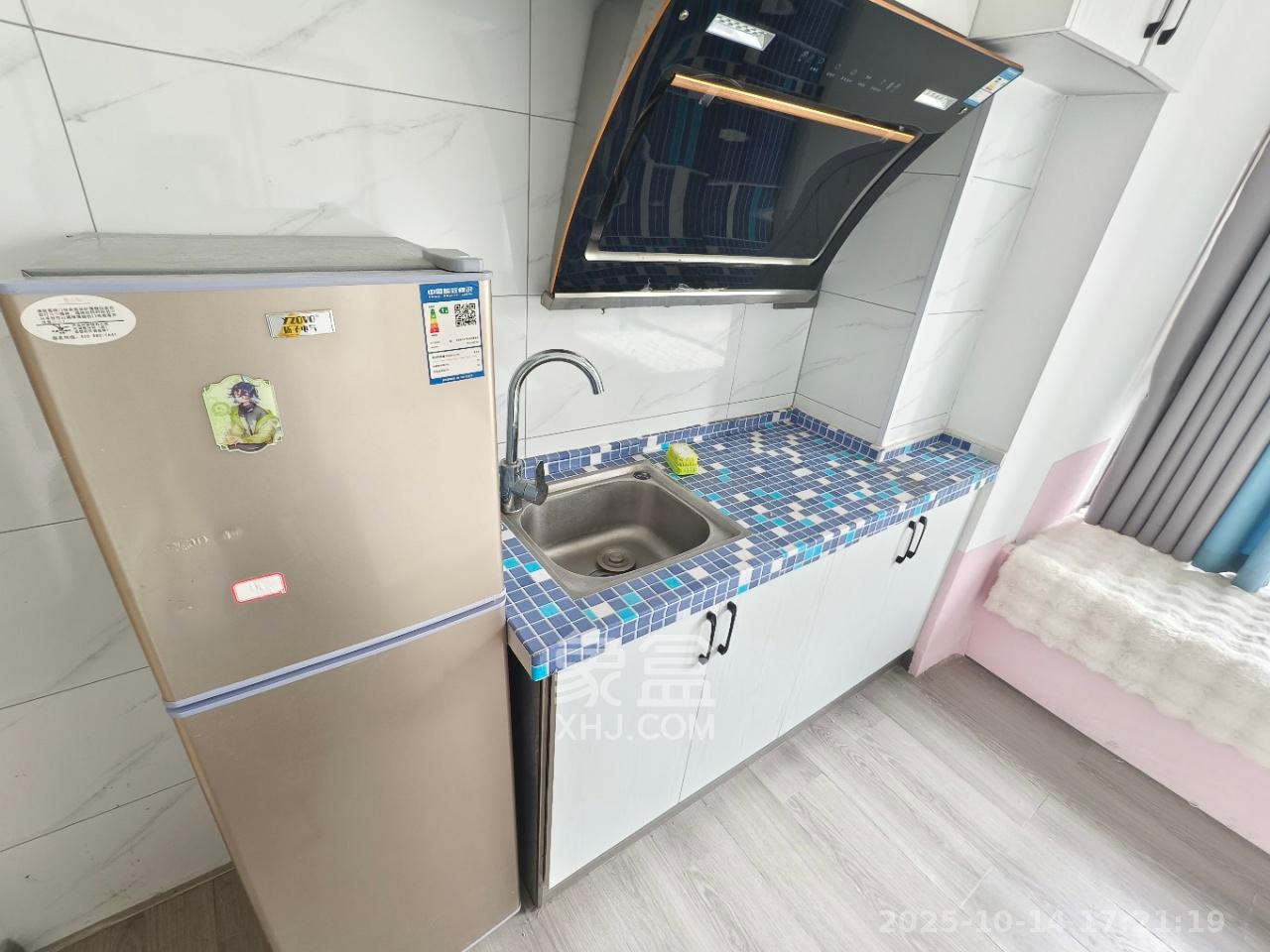 卓越浅水湾  1室0厅0卫    1400.0元/月 卓越浅水湾  1室0厅0卫    1400.0元/月室内图