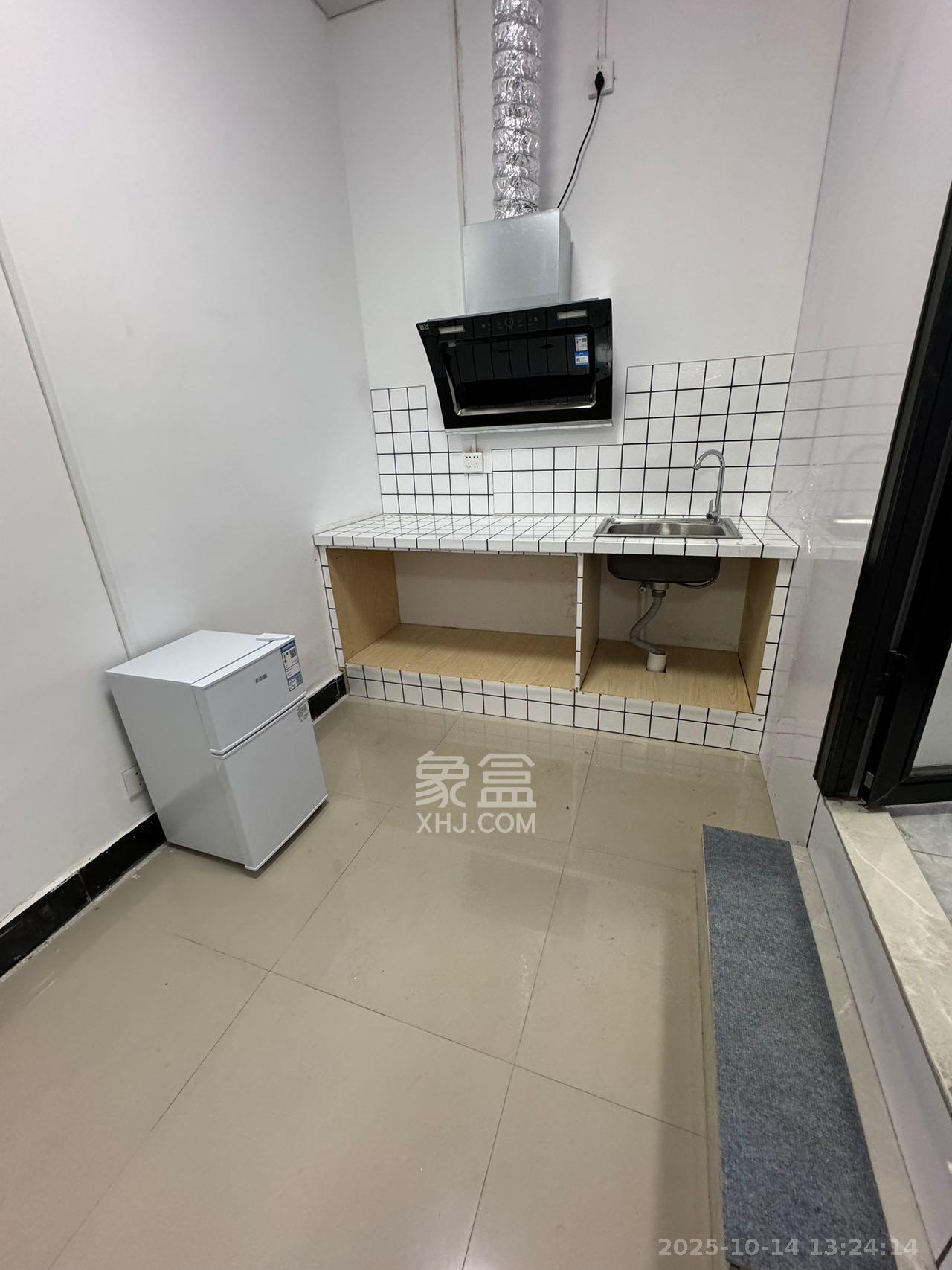 城市动力 1室1厅1卫 1000.0元/月 城市动力 1室1厅1卫 1000.0元/月室内图