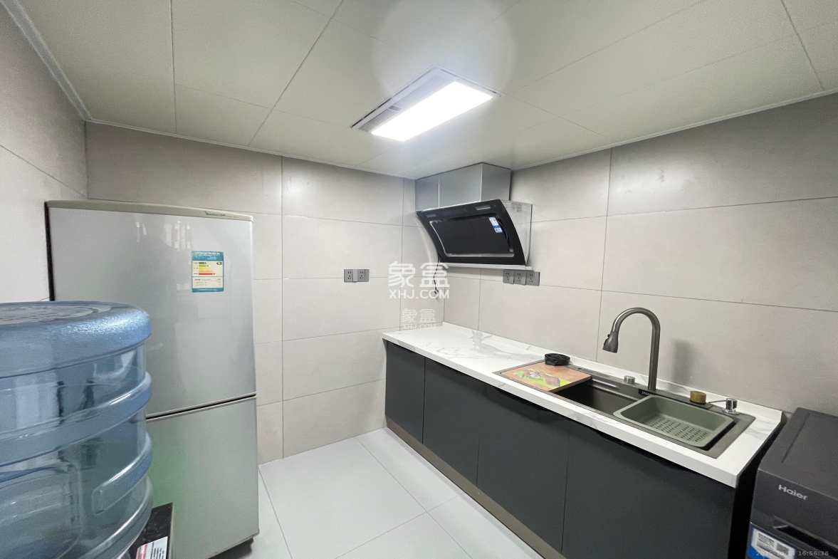 世茂璀璨天城公寓 1室0厅0卫 2400.0元/月 世茂璀璨天城公寓 1室0厅0卫 2400.0元/月室内图