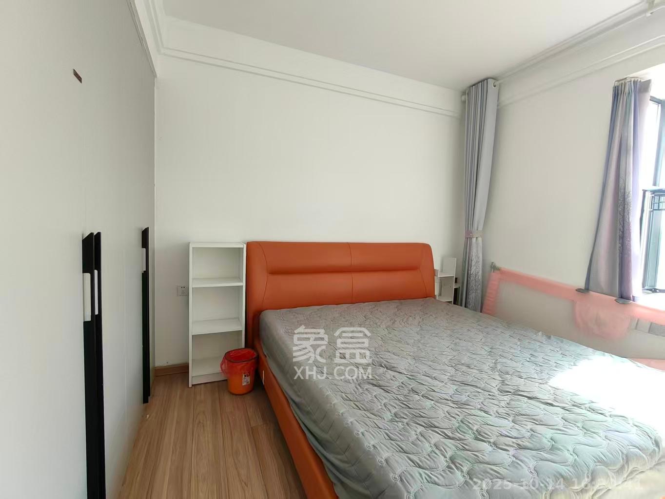 金恒银杉里 3室2厅2卫 3400.0元/月 金恒银杉里 3室2厅2卫 3400.0元/月室内图