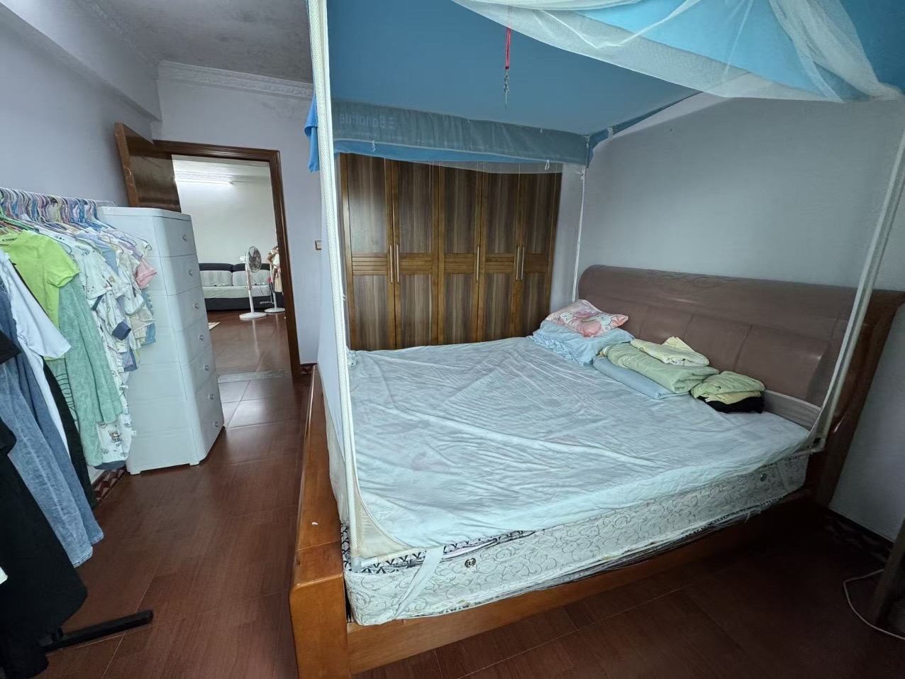 龙华商城 3室2厅1卫 97.0万 龙华商城 3室2厅1卫 97.0万客厅