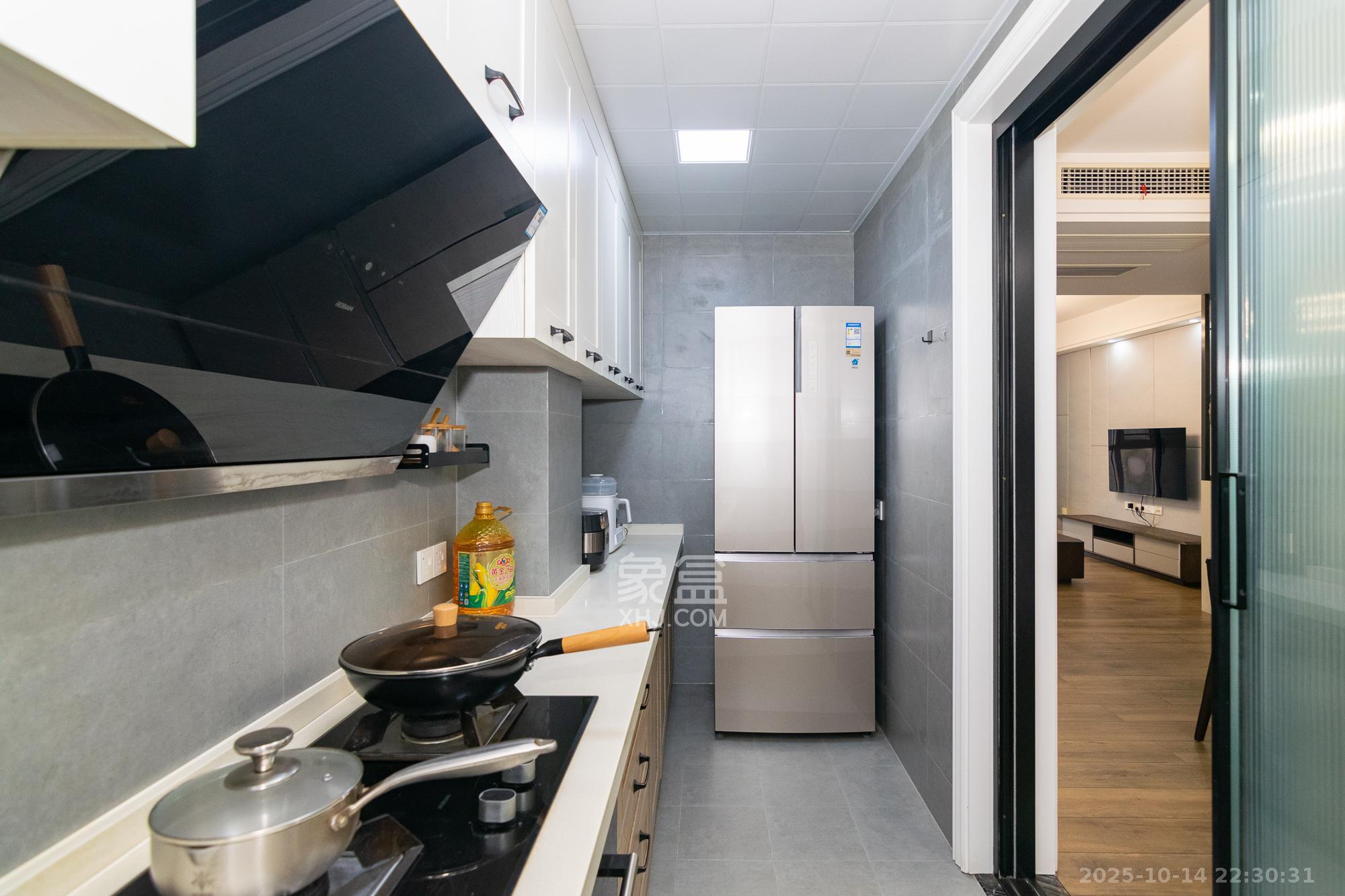 金地三千府（金地湖山樾、金地自在城）  3室2厅1卫    95.0万厨房